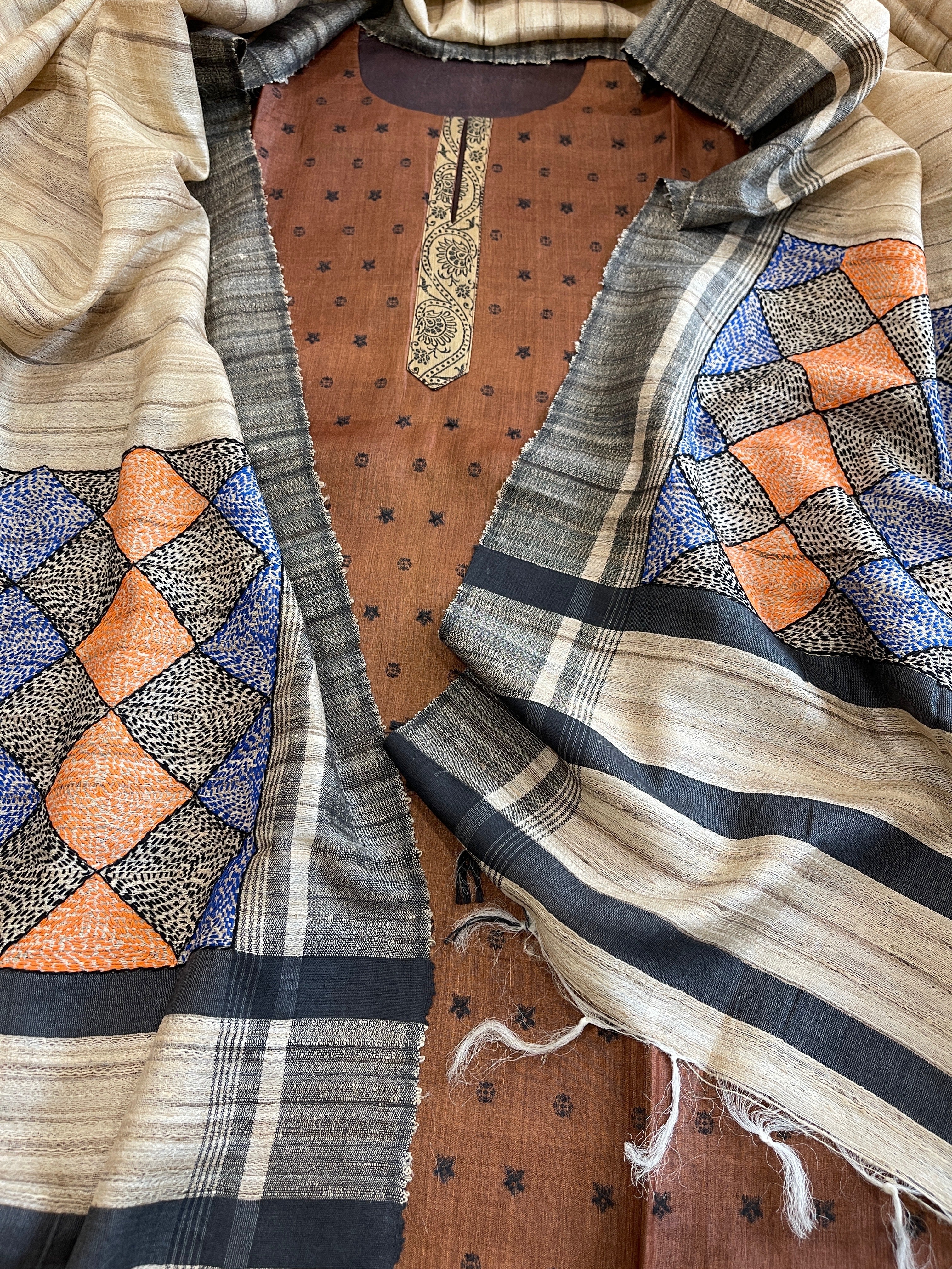 Chocolate Brown Dupatta Set (Kurta+Dupatta) with Handblock Print in Pure Tussar Silk - Masakalee