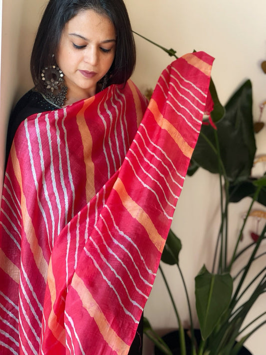 Coral Red, Peach Tussar Silk Leheriya Dupatta - Masakalee