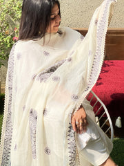 Cotton Dupatta with Thread Embroidery - Masakalee