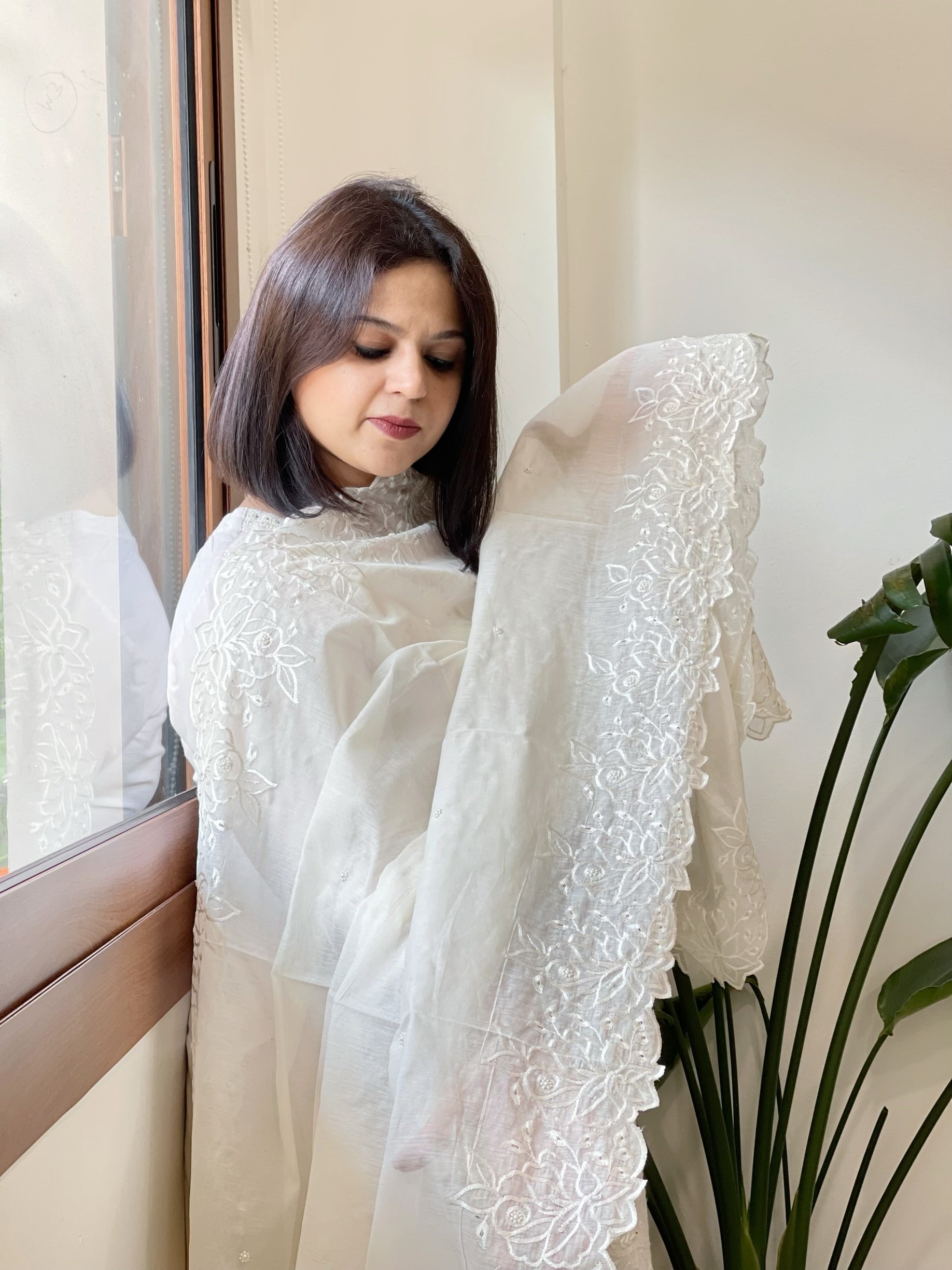 Cream Chanderi Dupatta with Thread and Pearl Embroidery - Masakalee