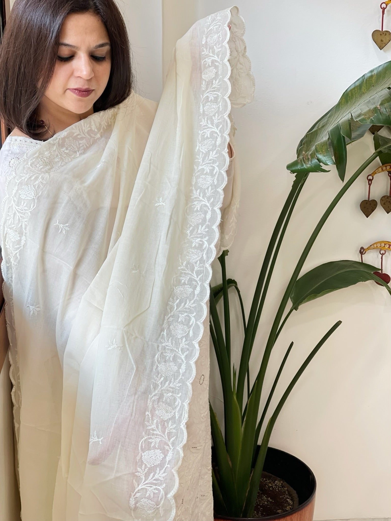Cream Chanderi Dupatta with Thread Embroidery - Masakalee