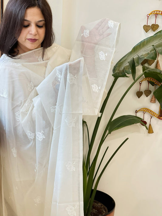 Cream Chanderi Dupatta with Thread Embroidery - Masakalee