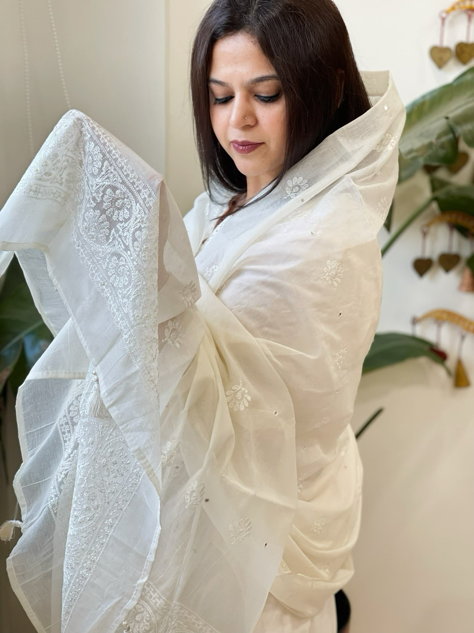 Cream Chanderi Dupatta with Thread Embroidery - Masakalee