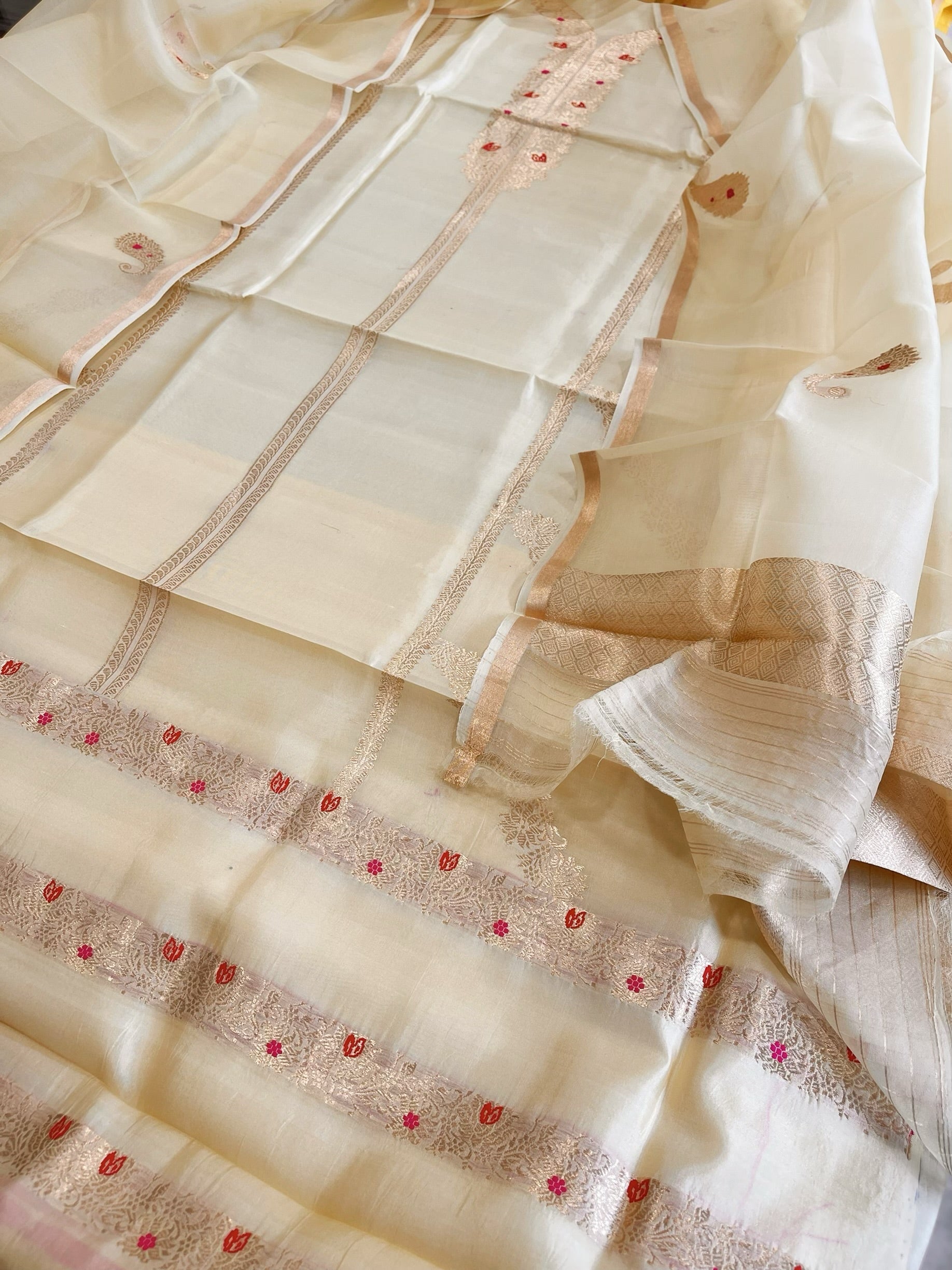 Cream Designer Banarasi Suit Set in Pure Silk - Masakalee