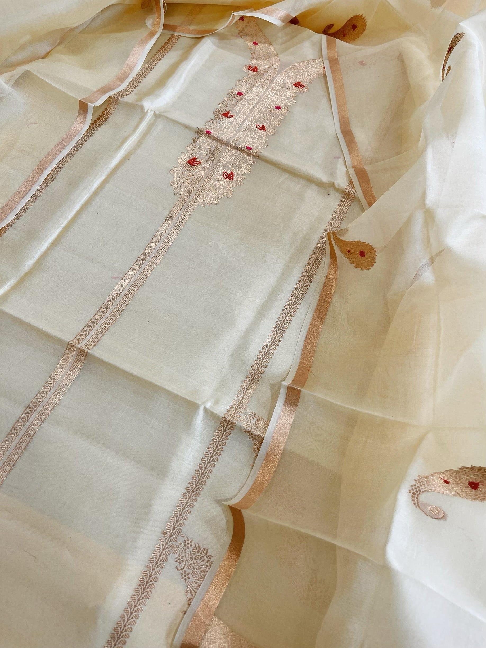 Cream Designer Banarasi Suit Set in Pure Silk - Masakalee