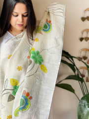 Cream Handpainted Dupatta with Kantha Stitch Handwork in Linen - Masakalee