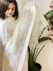 Cream Handwoven Chanderi Dupatta with Self Weaving and Cut Work Pallu - Masakalee