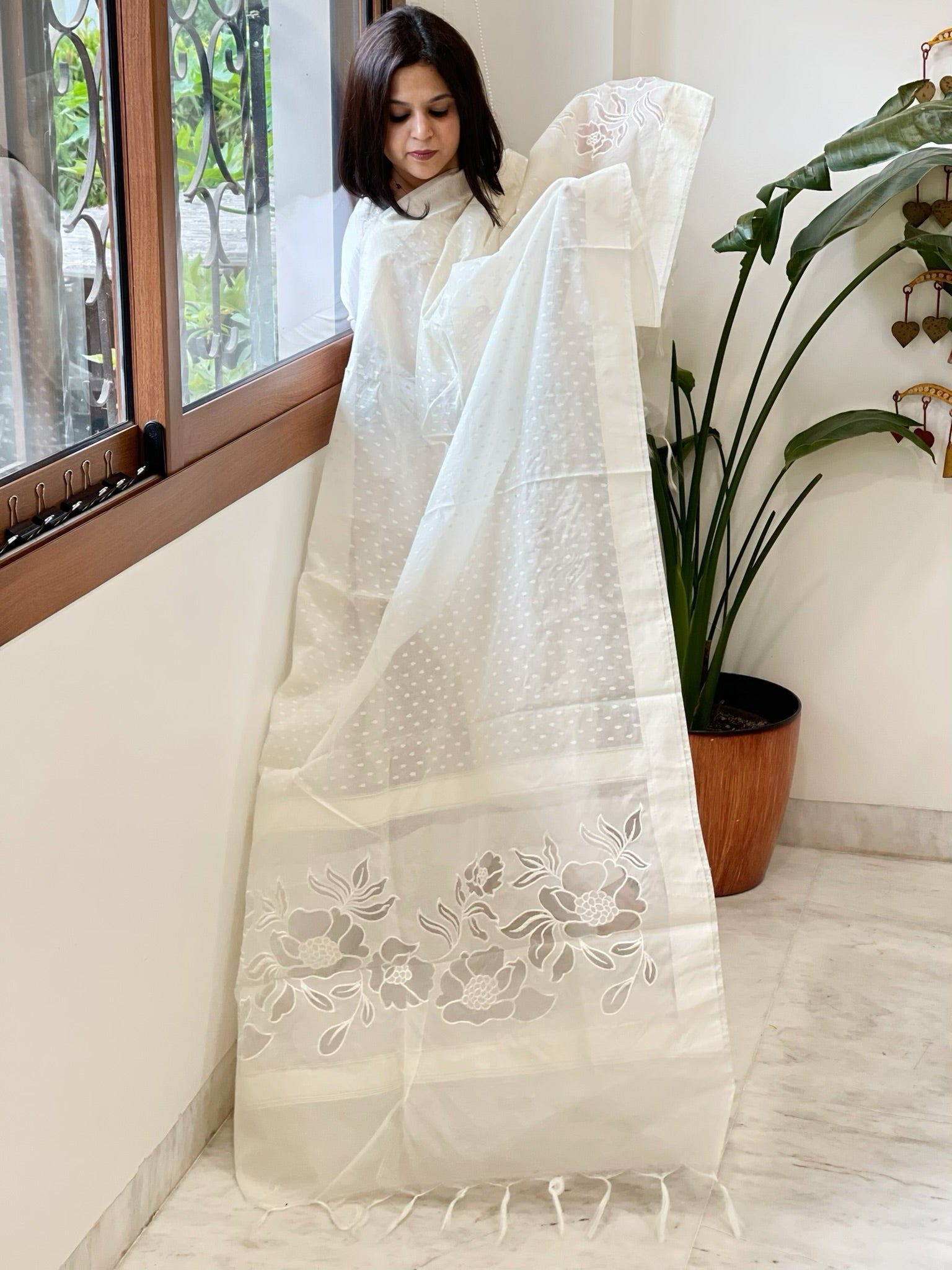 Cream Handwoven Chanderi Dupatta with Self Weaving and Cut Work Pallu - Masakalee