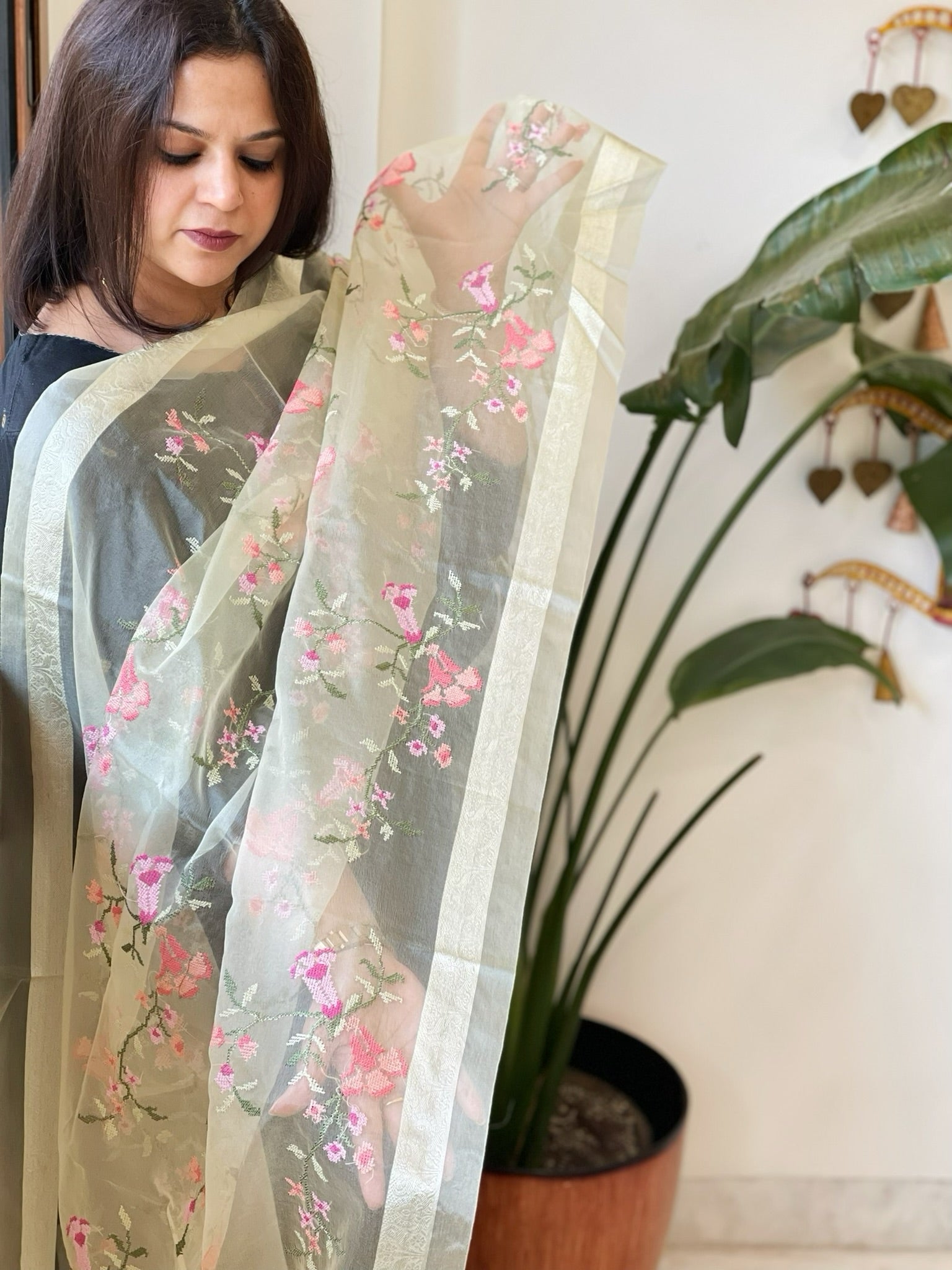Cream with Lime Tinge Organza Dupatta with Thread Embroidery - Masakalee