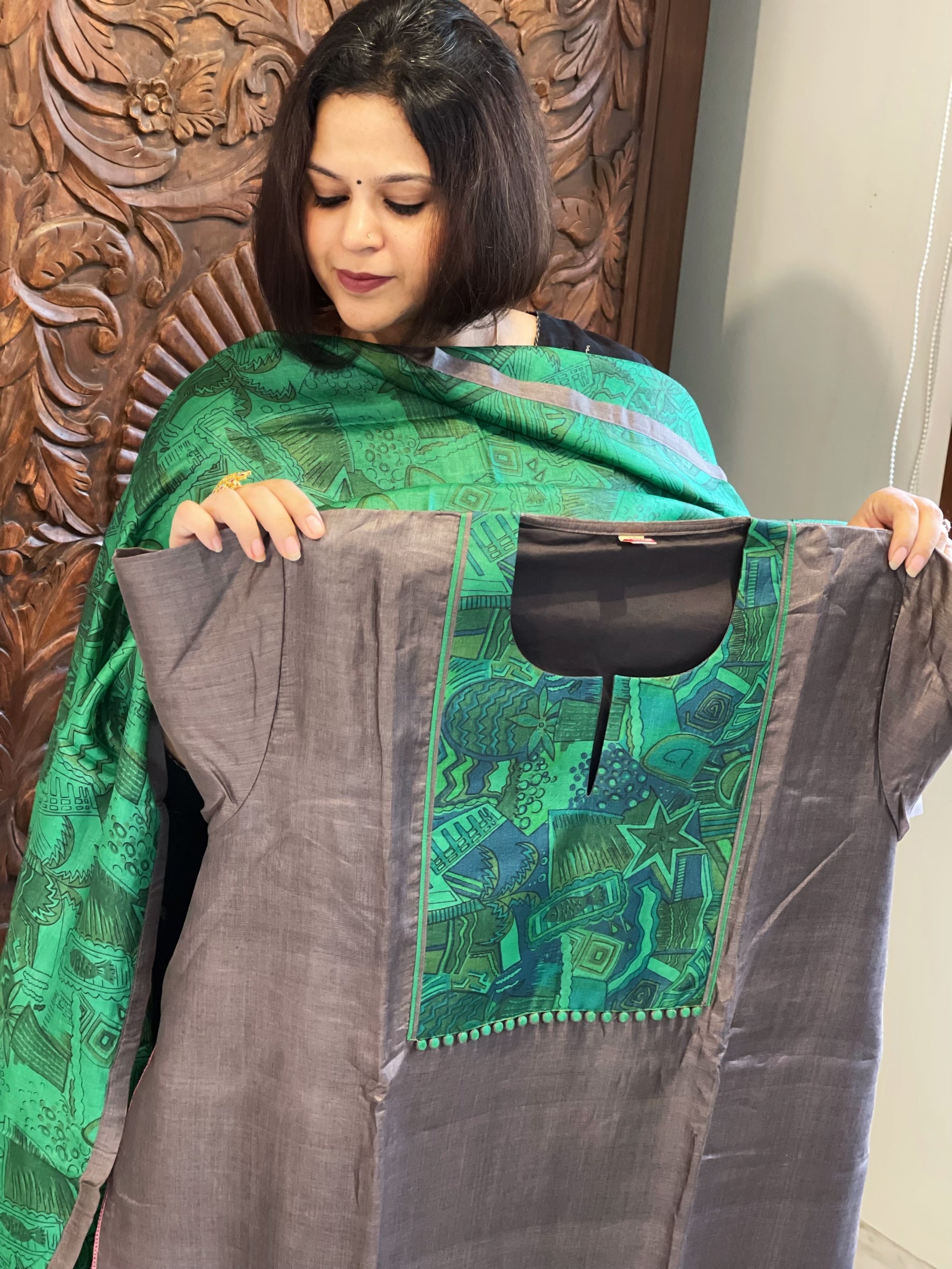 Dark Grey Dupatta Set (Kurta+Dupatta) with Handblock Print in Pure Tussar Silk - Masakalee