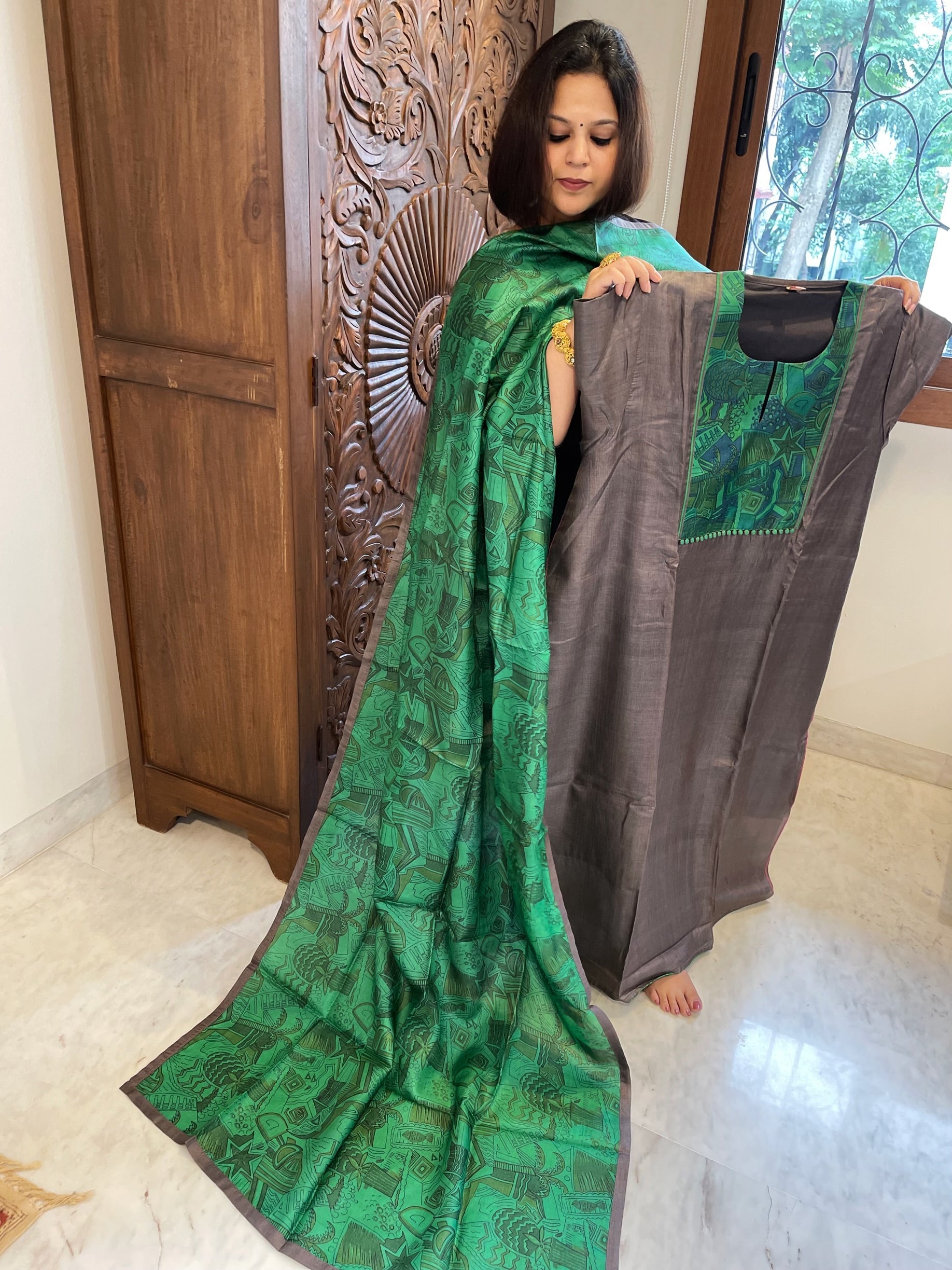 Dark Grey Dupatta Set (Kurta+Dupatta) with Handblock Print in Pure Tussar Silk - Masakalee