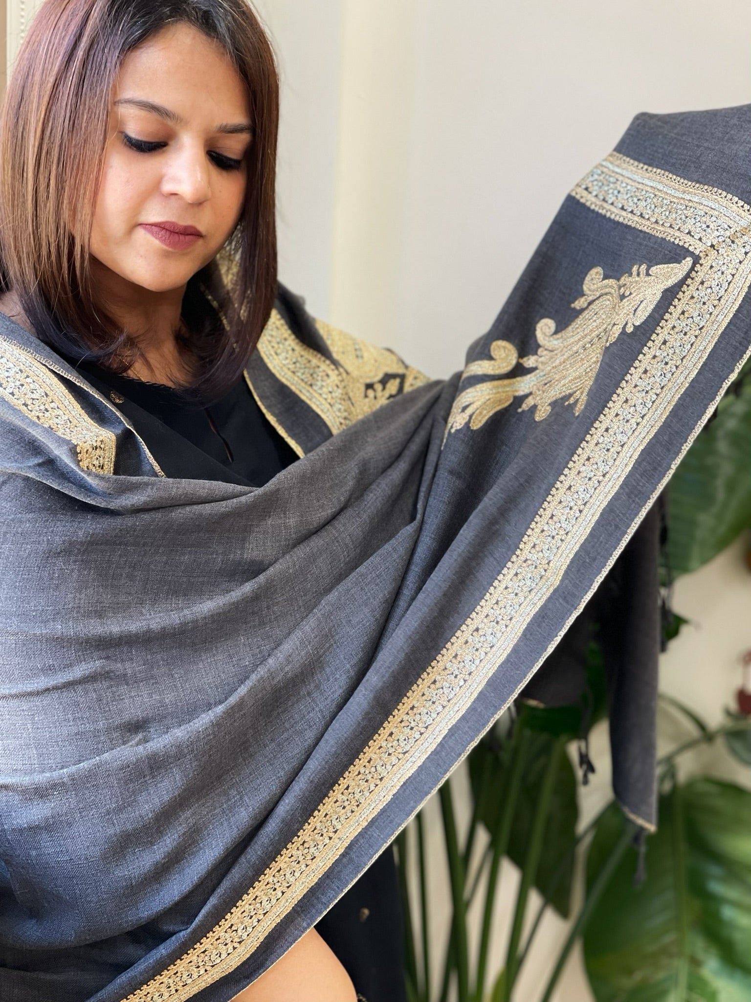 Dark Grey Woven Pashmina Stole with Aari Embroidery - Masakalee