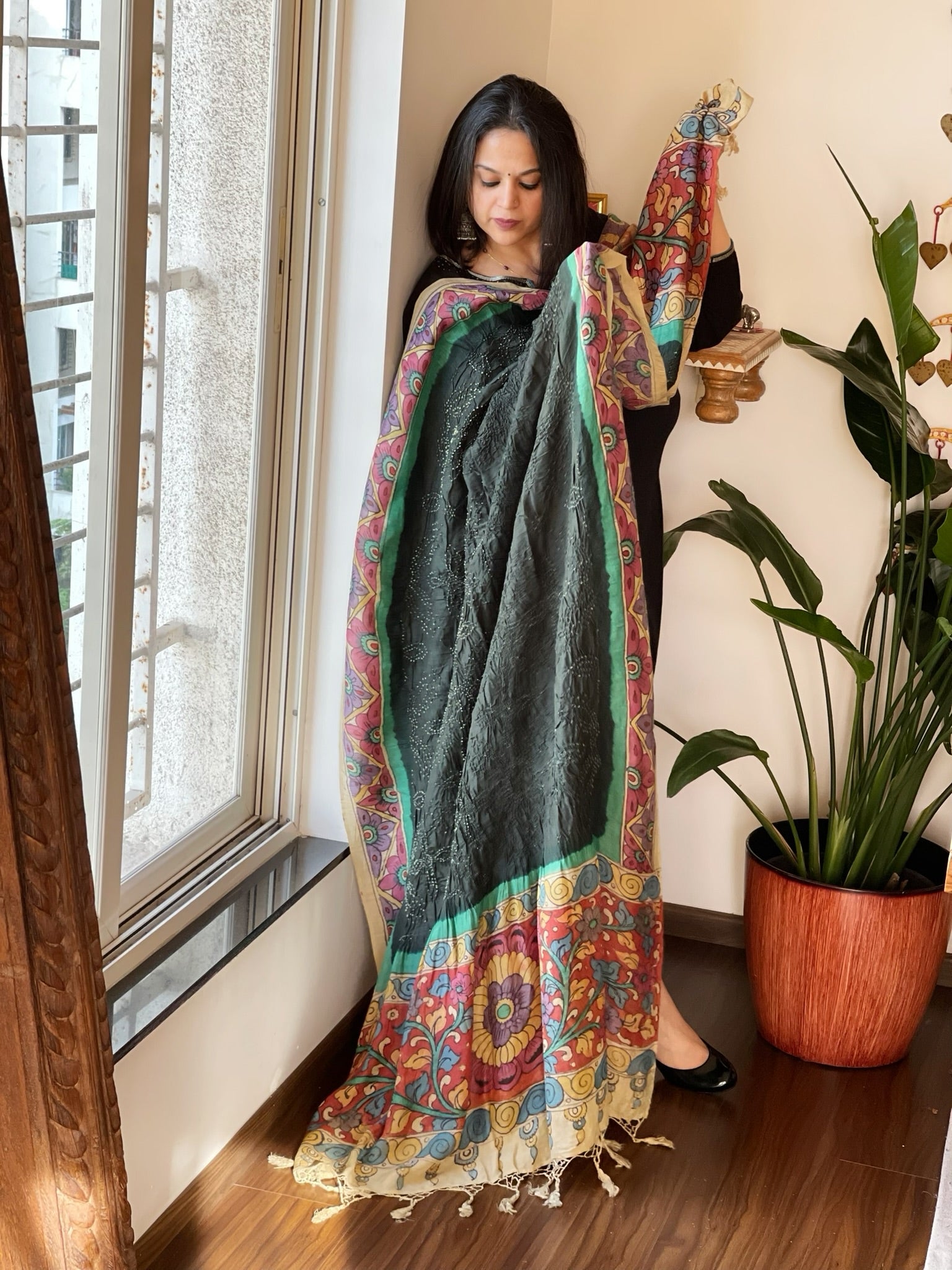 Deep Green Rai Bandhej Dupatta with Handpainted Kalamkari Pallu in Pure Muga Silk - Masakalee
