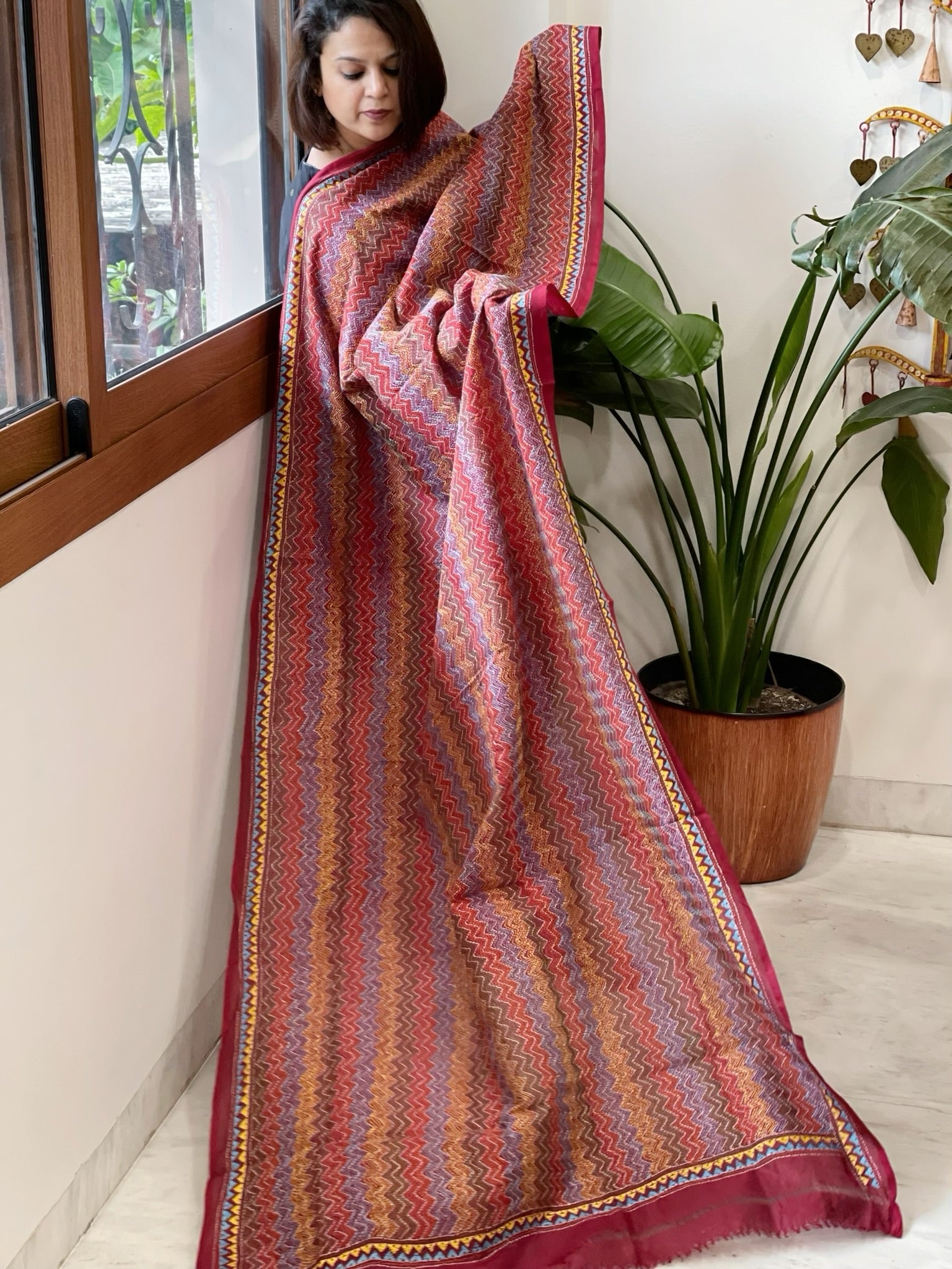 Deep Red Handmade Kantha Dupatta in Silk - Masakalee