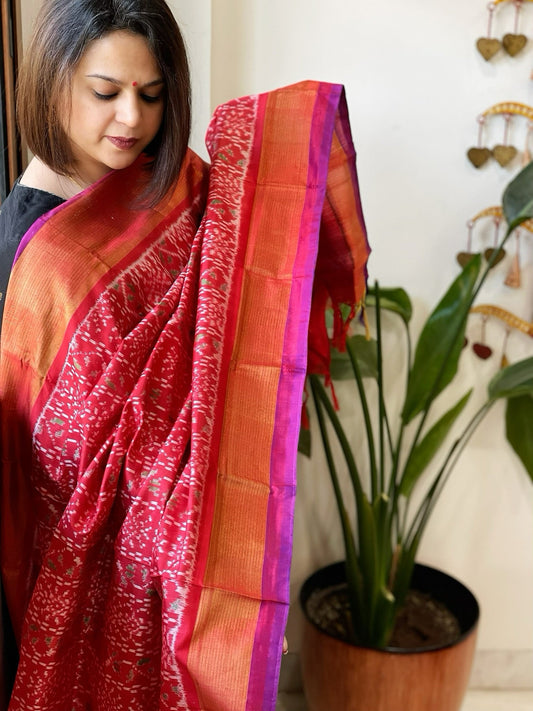 Deep Red Handwoven Ikat Dupatta in Pure Silk - Masakalee
