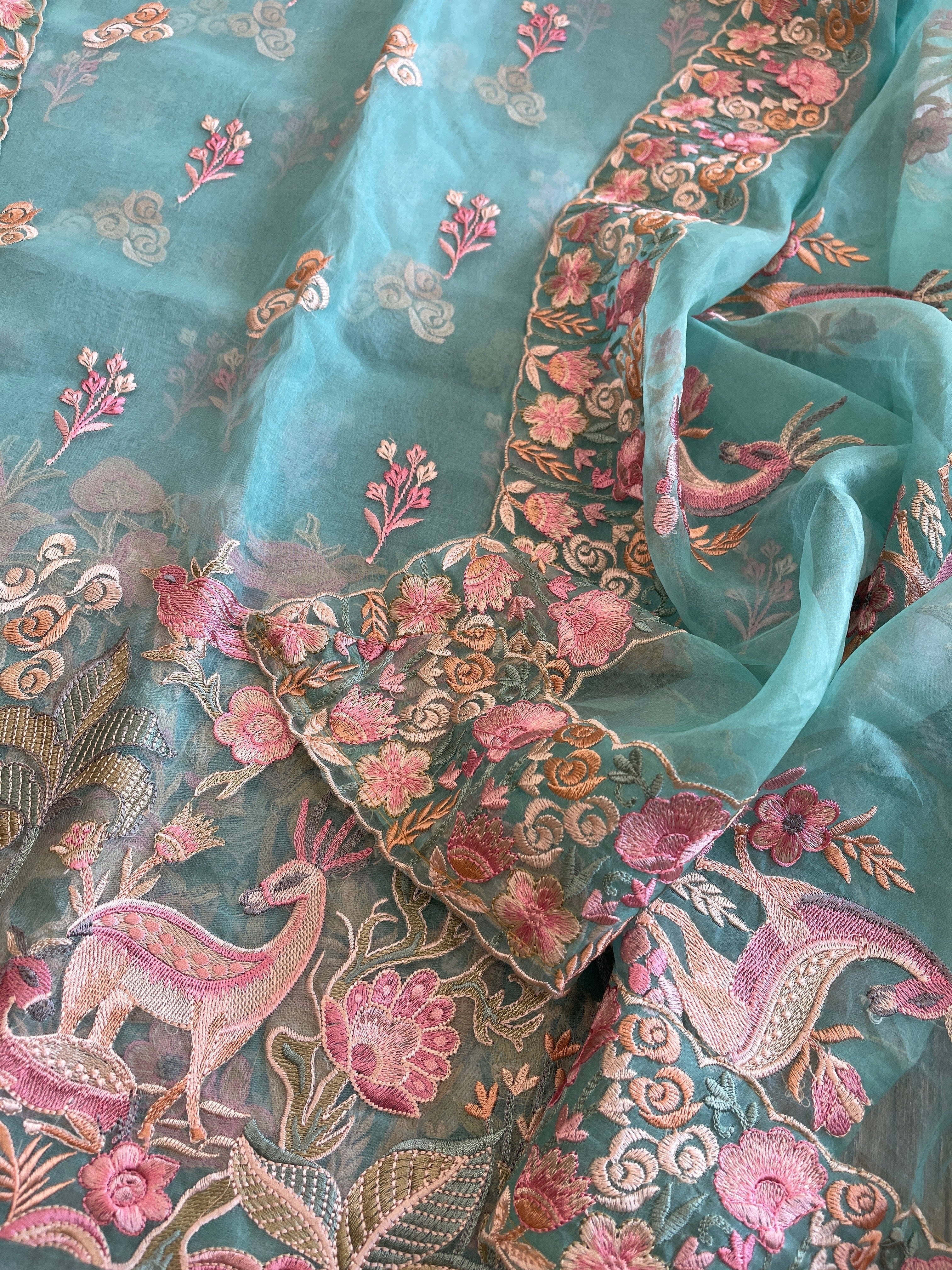 Dupatta Set (Kurta+Dupatta) with Thread Embroidery in Pure Organza - Masakalee