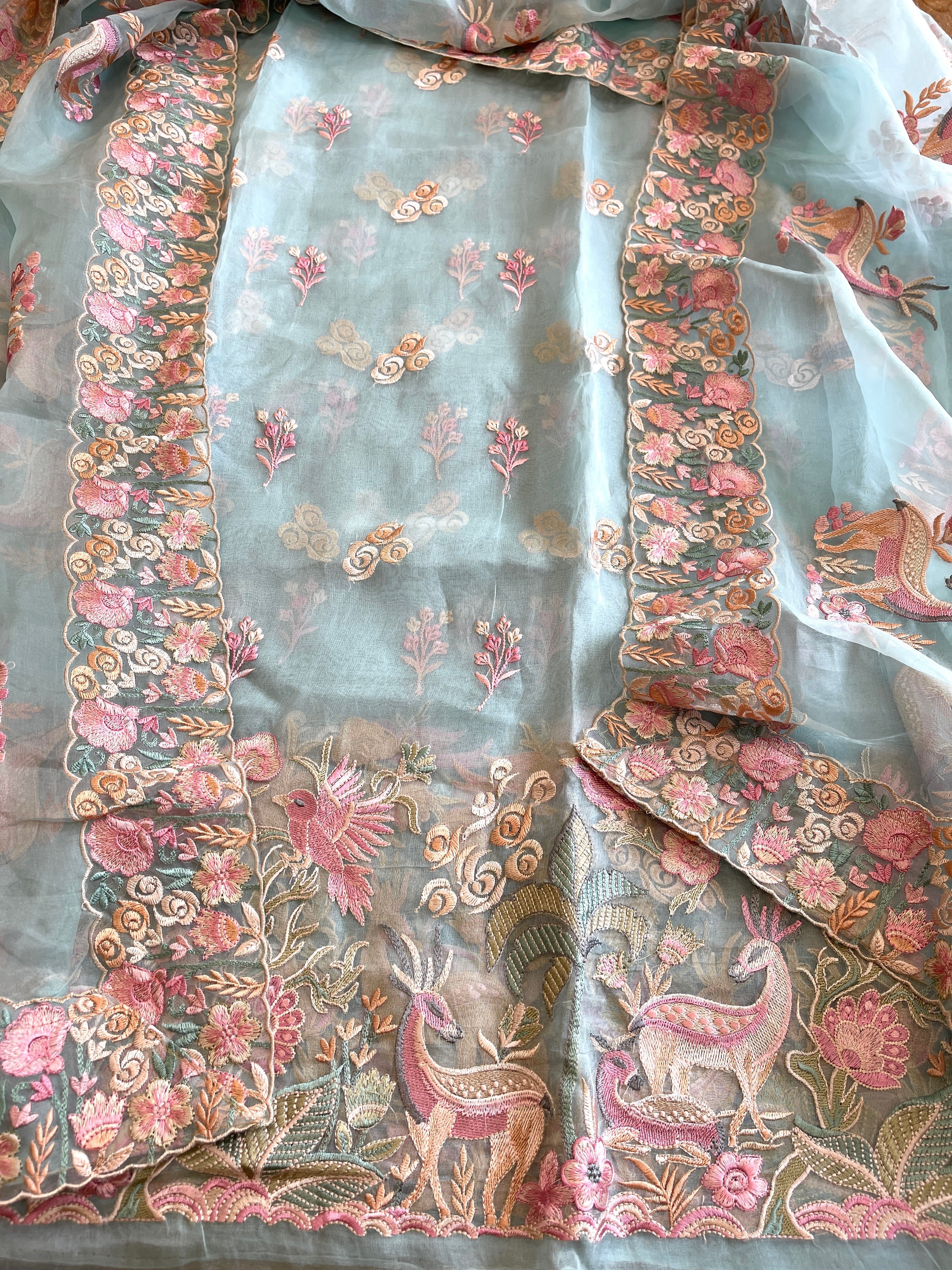 Dupatta Set (Kurta+Dupatta) with Thread Embroidery in Pure Organza - Masakalee