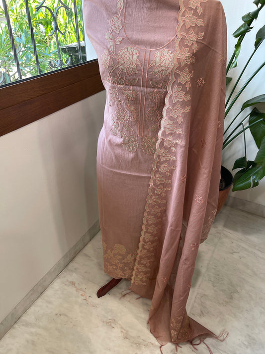 Dusty Pink Applique Suit Set in Mul Chanderi - Masakalee