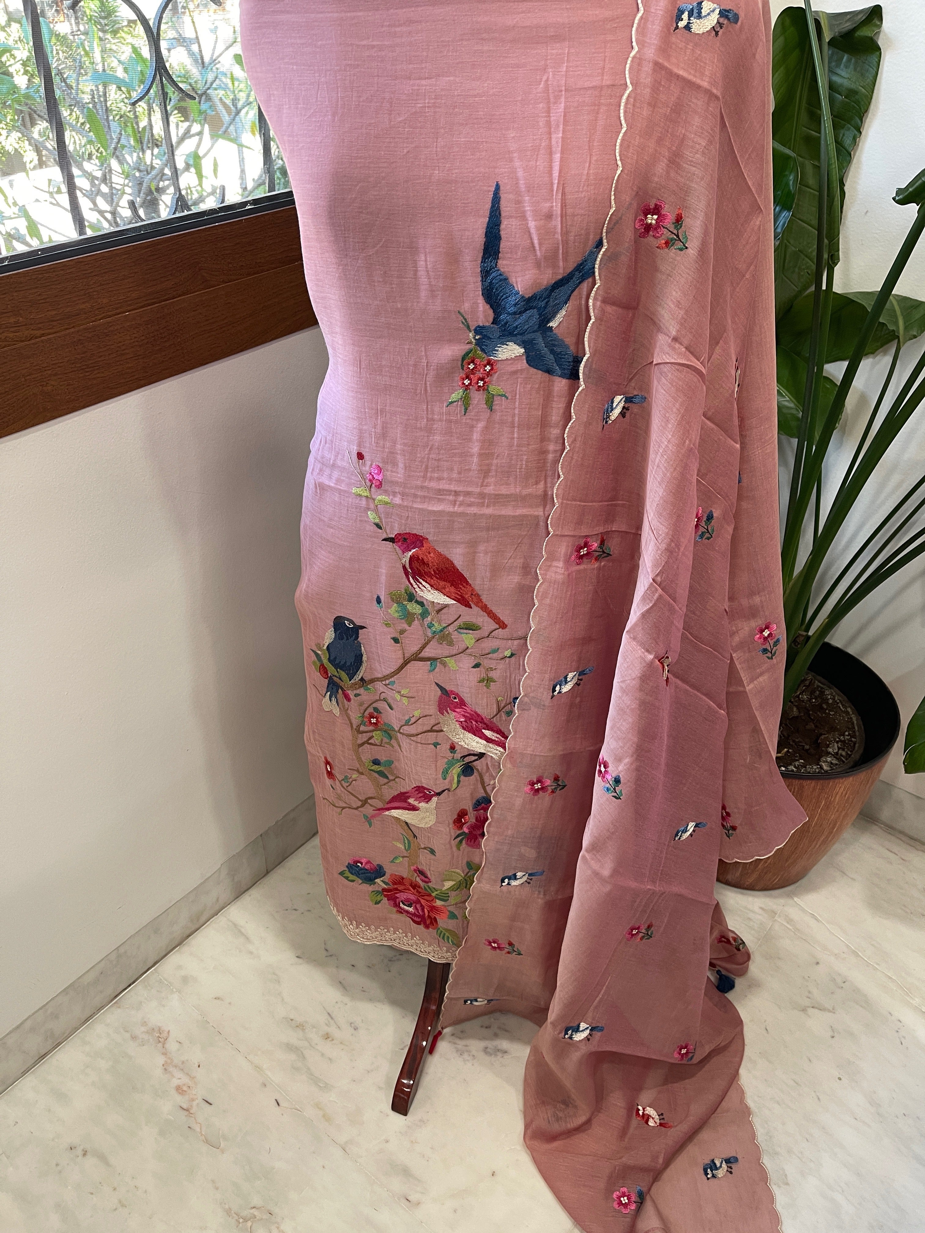 Dusty Pink Suit Set with Thread Embroidery in Pure Mul Chanderi - Masakalee