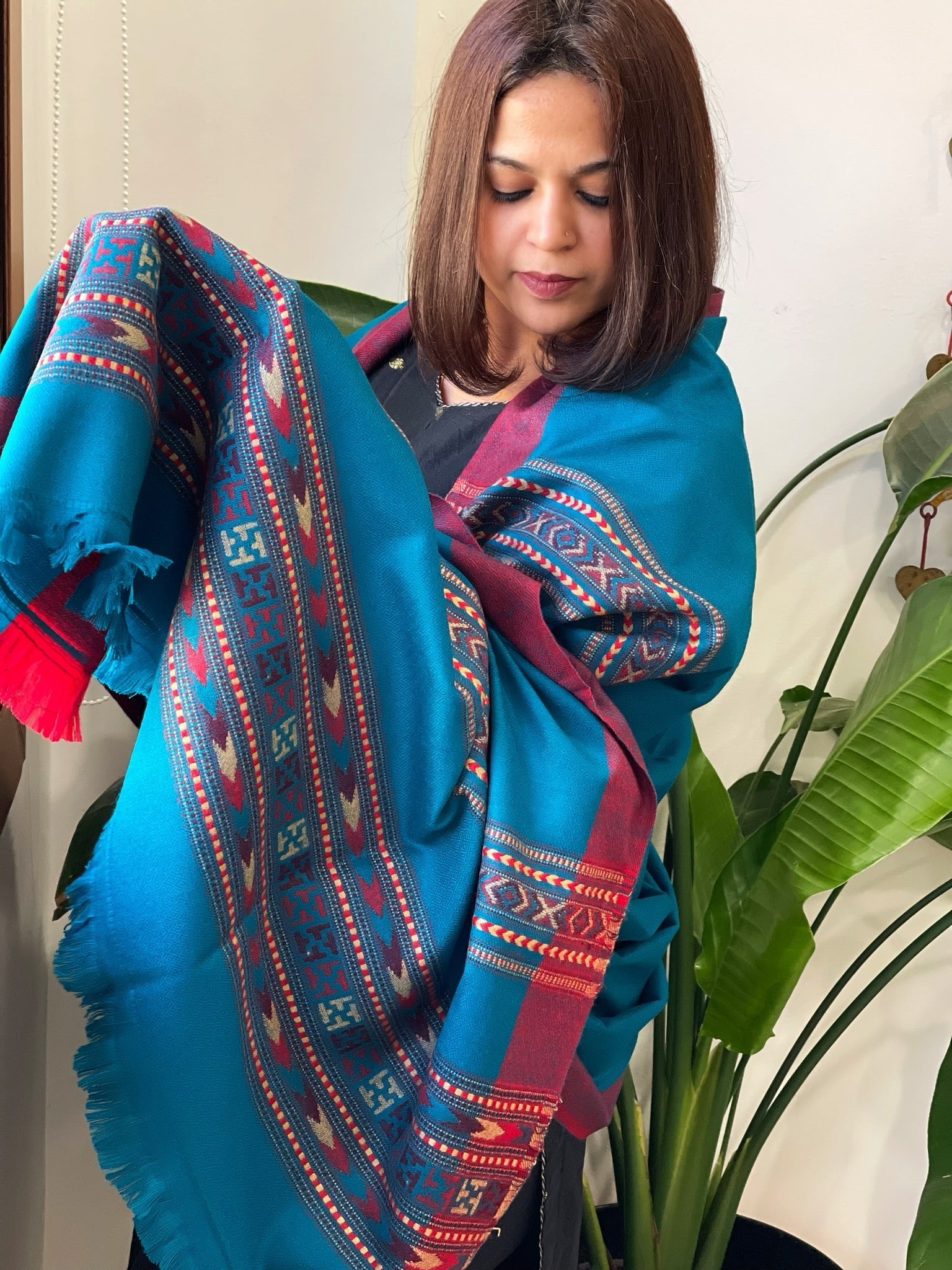 Firozi Woven Kullu Woollen Shawl - Masakalee