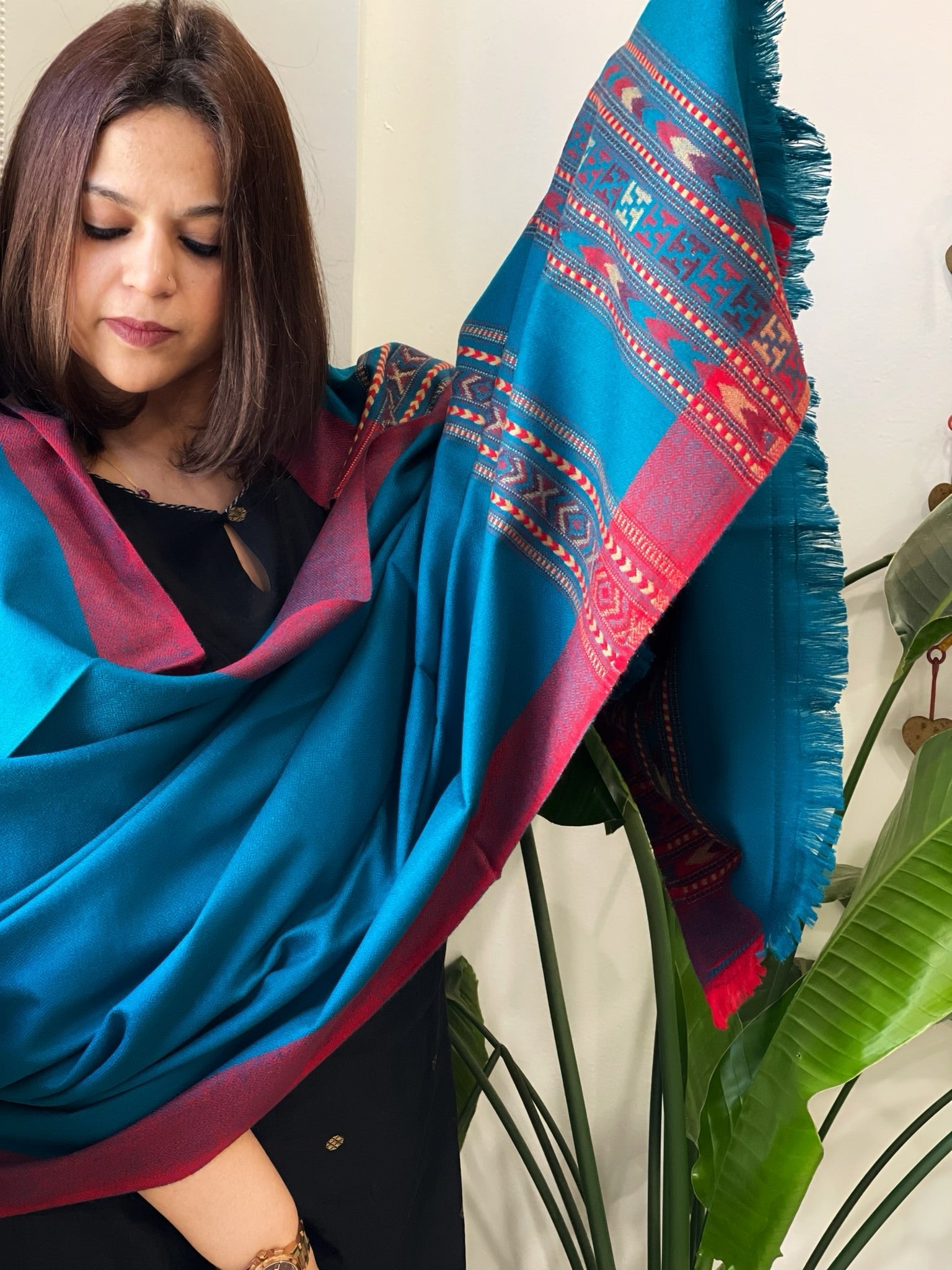 Firozi Woven Kullu Woollen Shawl - Masakalee