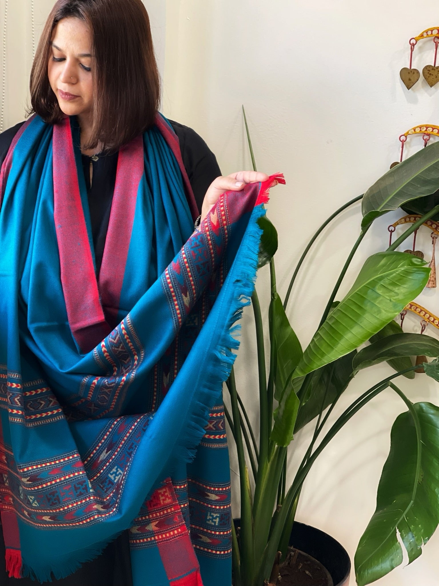 Firozi Woven Kullu Woollen Shawl - Masakalee
