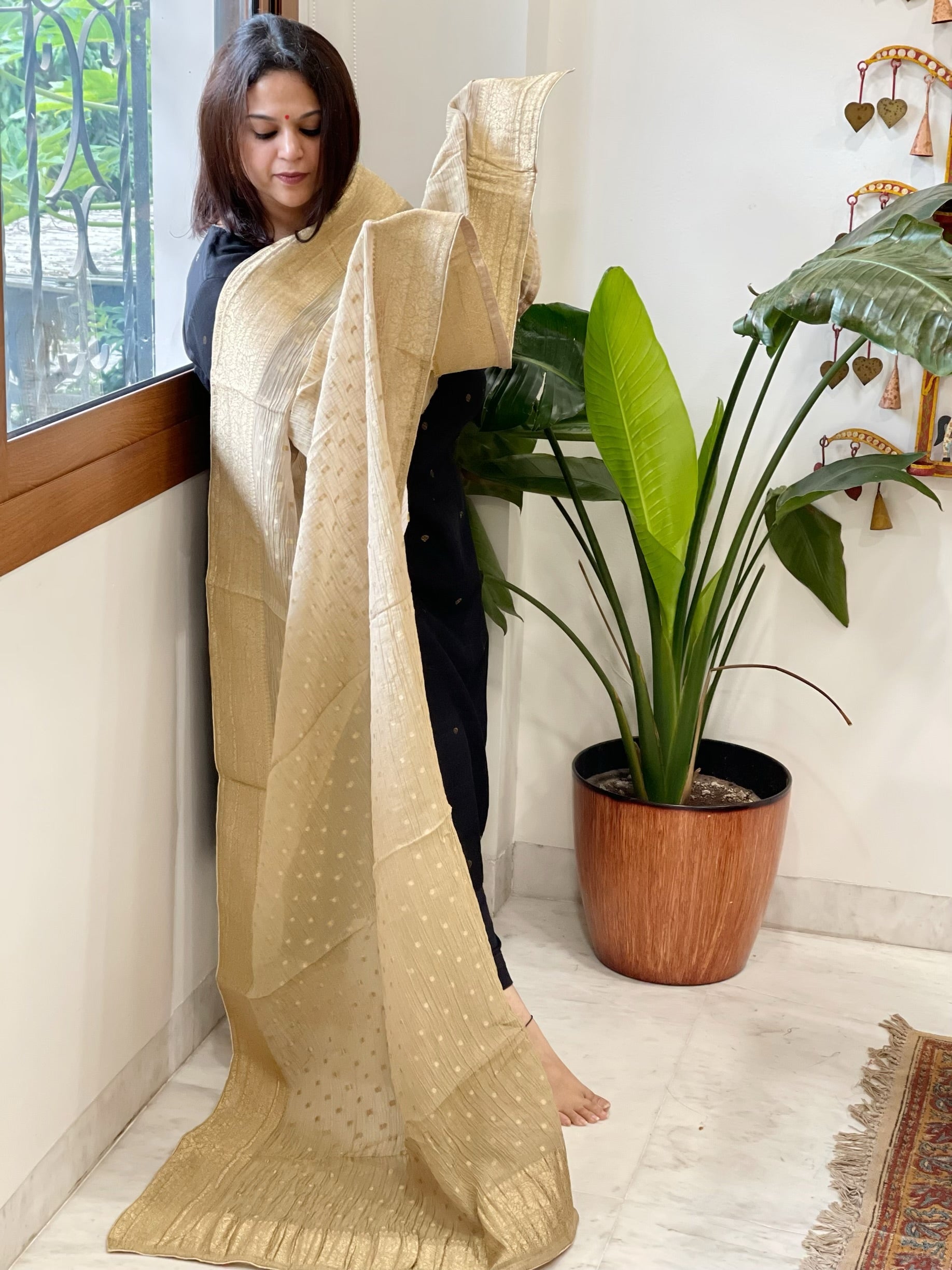Gold Woven Banarasi Dupatta in Tissue - Masakalee
