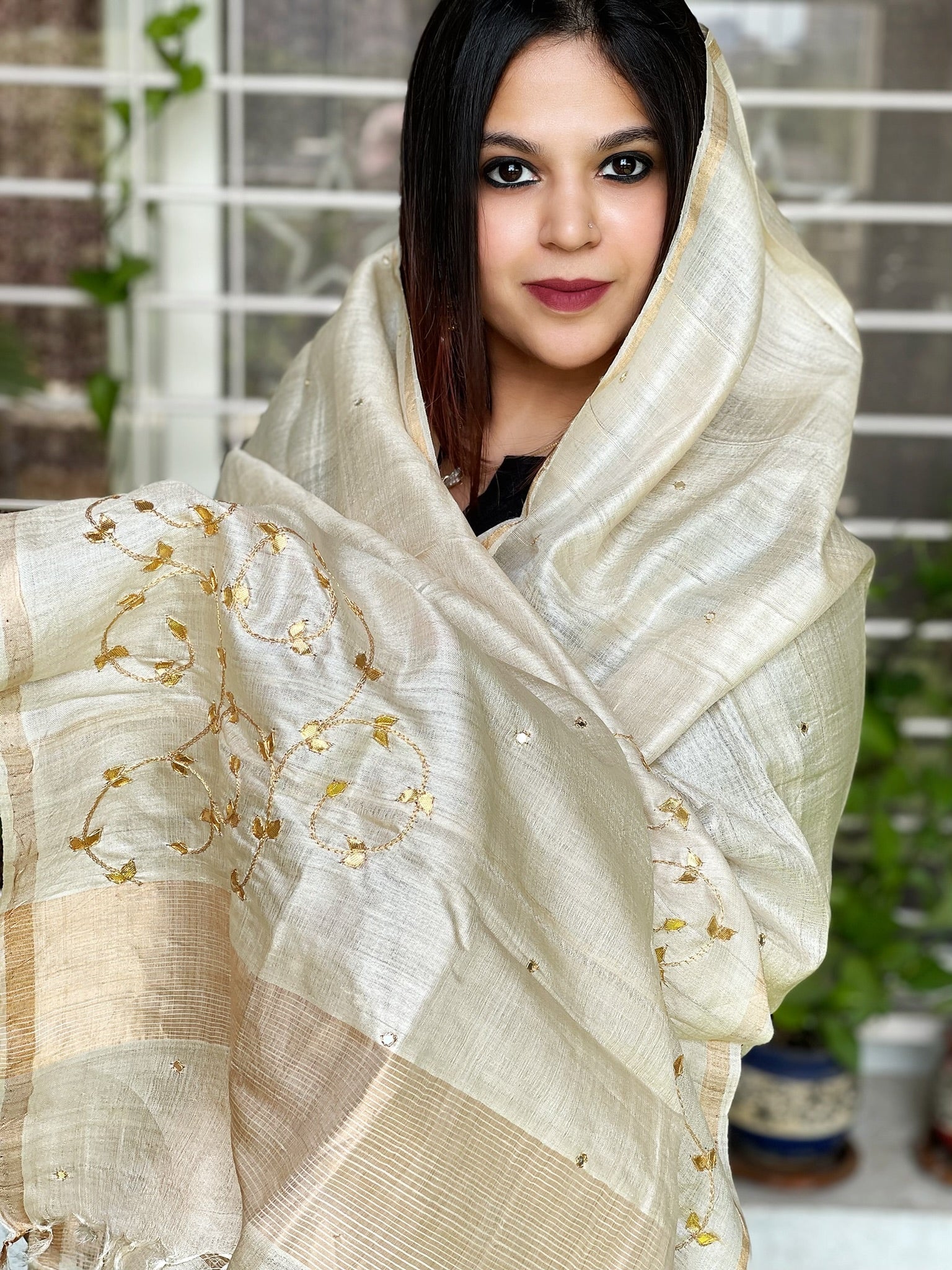 Gotapatti Handwork Dupatta in Pure Tussar Silk - Masakalee