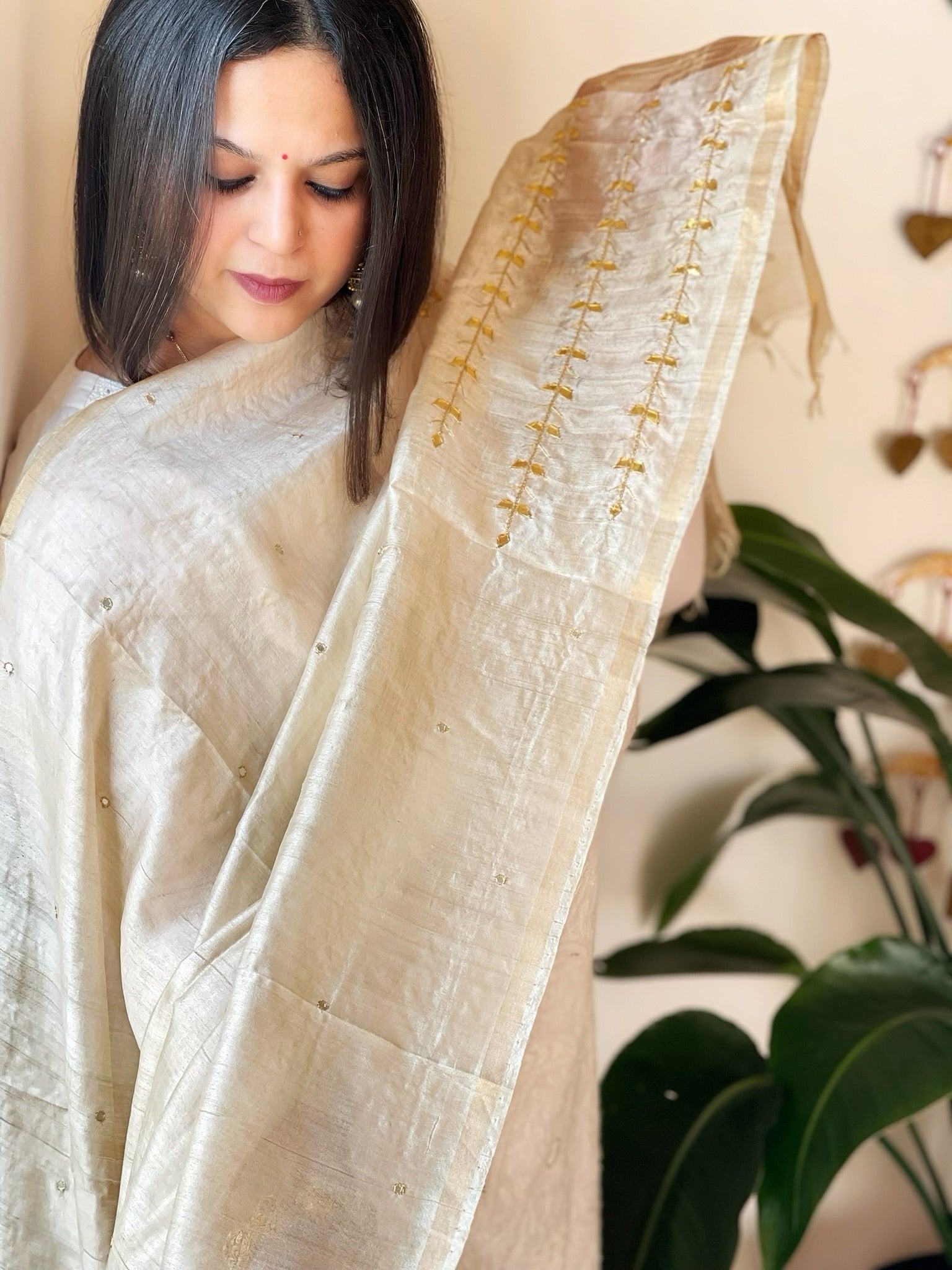 Gotapatti Handwork Dupatta in Pure Tussar Silk - Masakalee