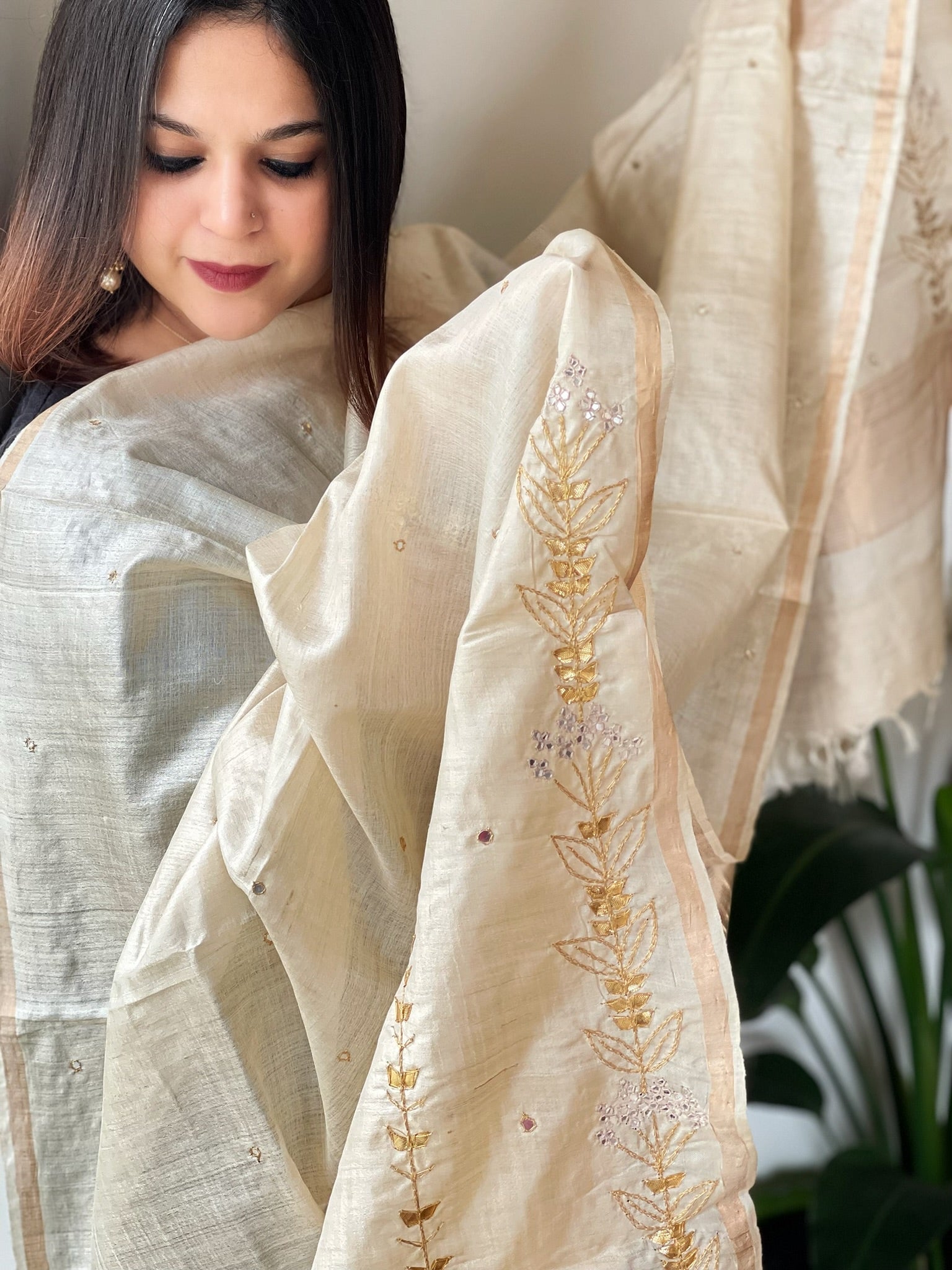 Gotapatti Handwork Dupatta in Pure Tussar Silk - Masakalee