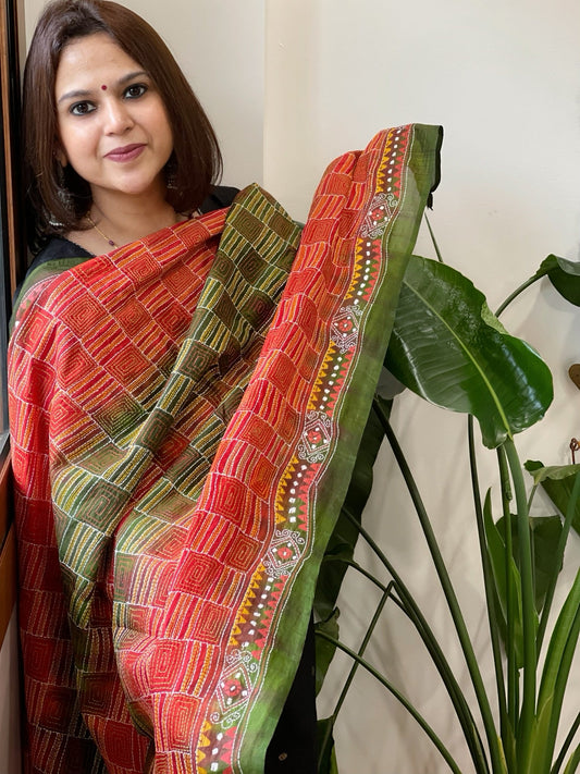 Green and Red Handmade Kantha Dupatta in Silk - Masakalee
