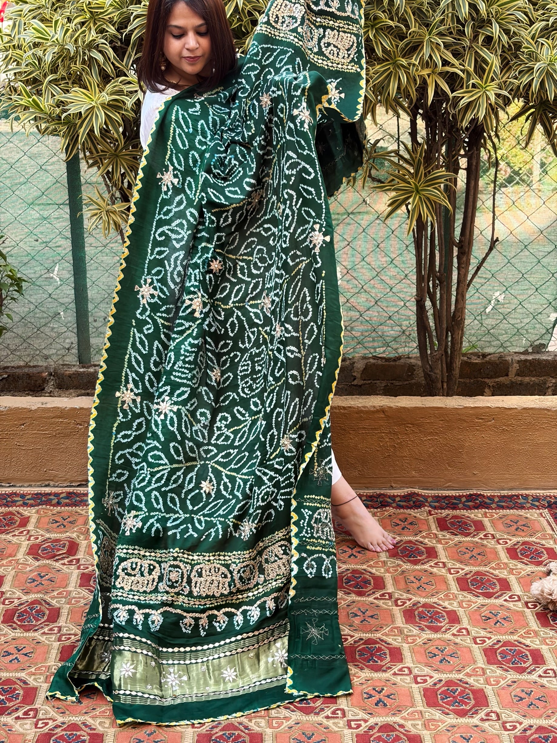Green Bandhani Dupatta with Gotapatti Handwork in Pure Silk - Masakalee