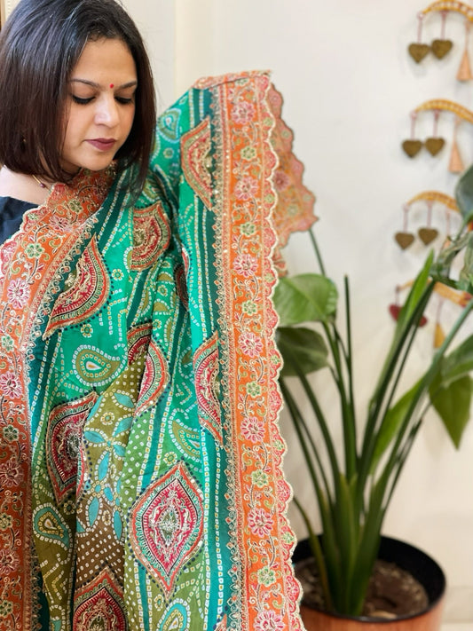 Green Chinon Dupatta with Aari Embroidery - Masakalee
