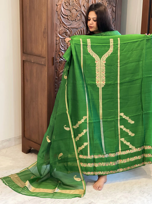 Green Designer Banarasi Suit Set in Pure Silk - Masakalee