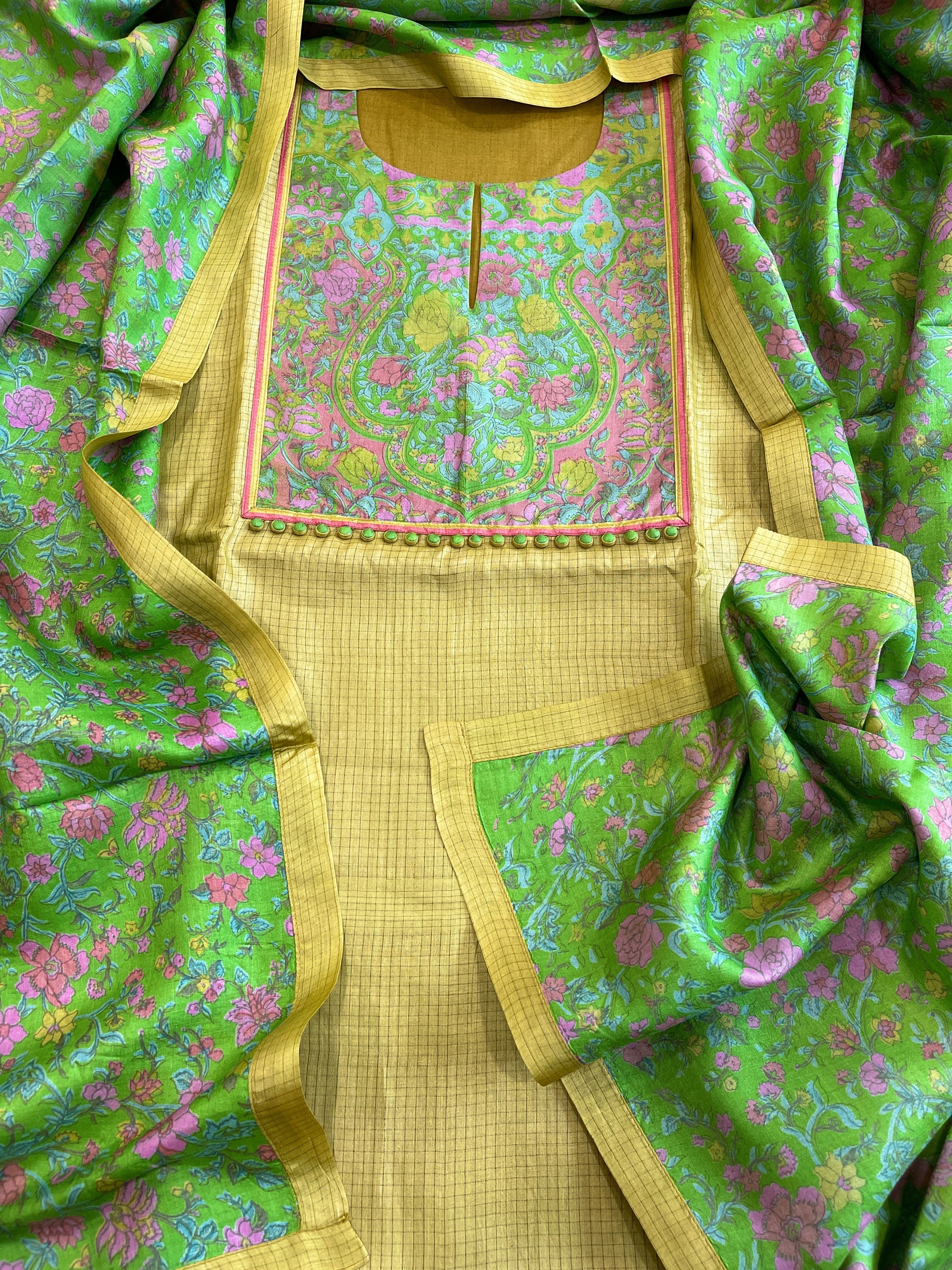 Green Dupatta Set (Kurta+Dupatta) with Handblock Print in Pure Tussar Silk - Masakalee