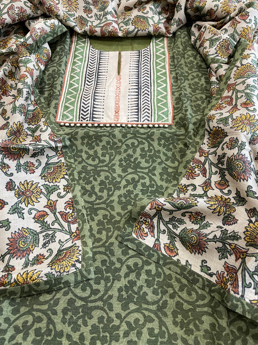 Green Dupatta Set (Kurta+Dupatta) with Handblock Print in Pure Tussar Silk - Masakalee