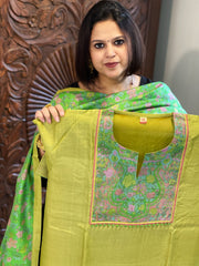 Green Dupatta Set (Kurta+Dupatta) with Handblock Print in Pure Tussar Silk - Masakalee