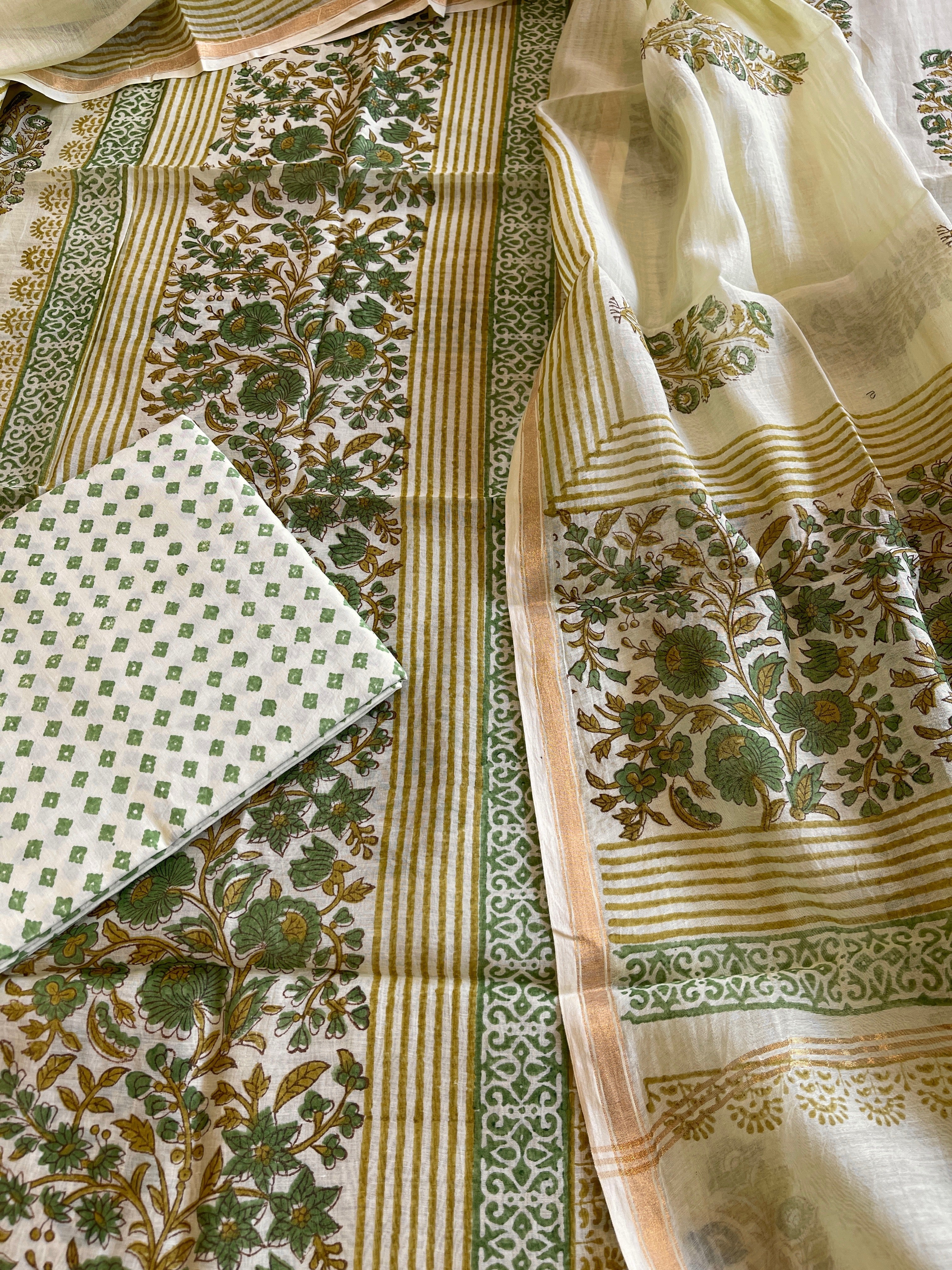 Green Handblock Printed Suit Set in Mul Cotton - Masakalee