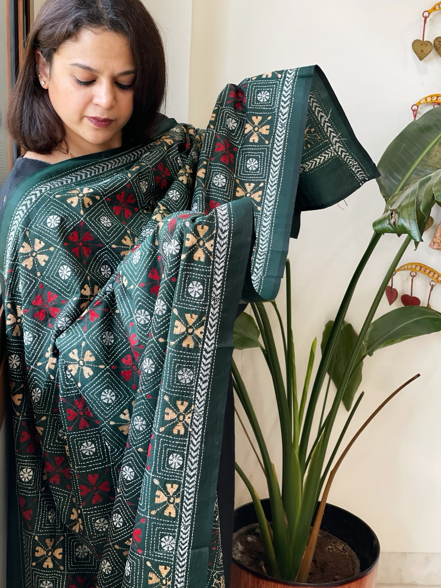 Green Handmade Nakshi Kantha Dupatta in Pure Silk - Masakalee