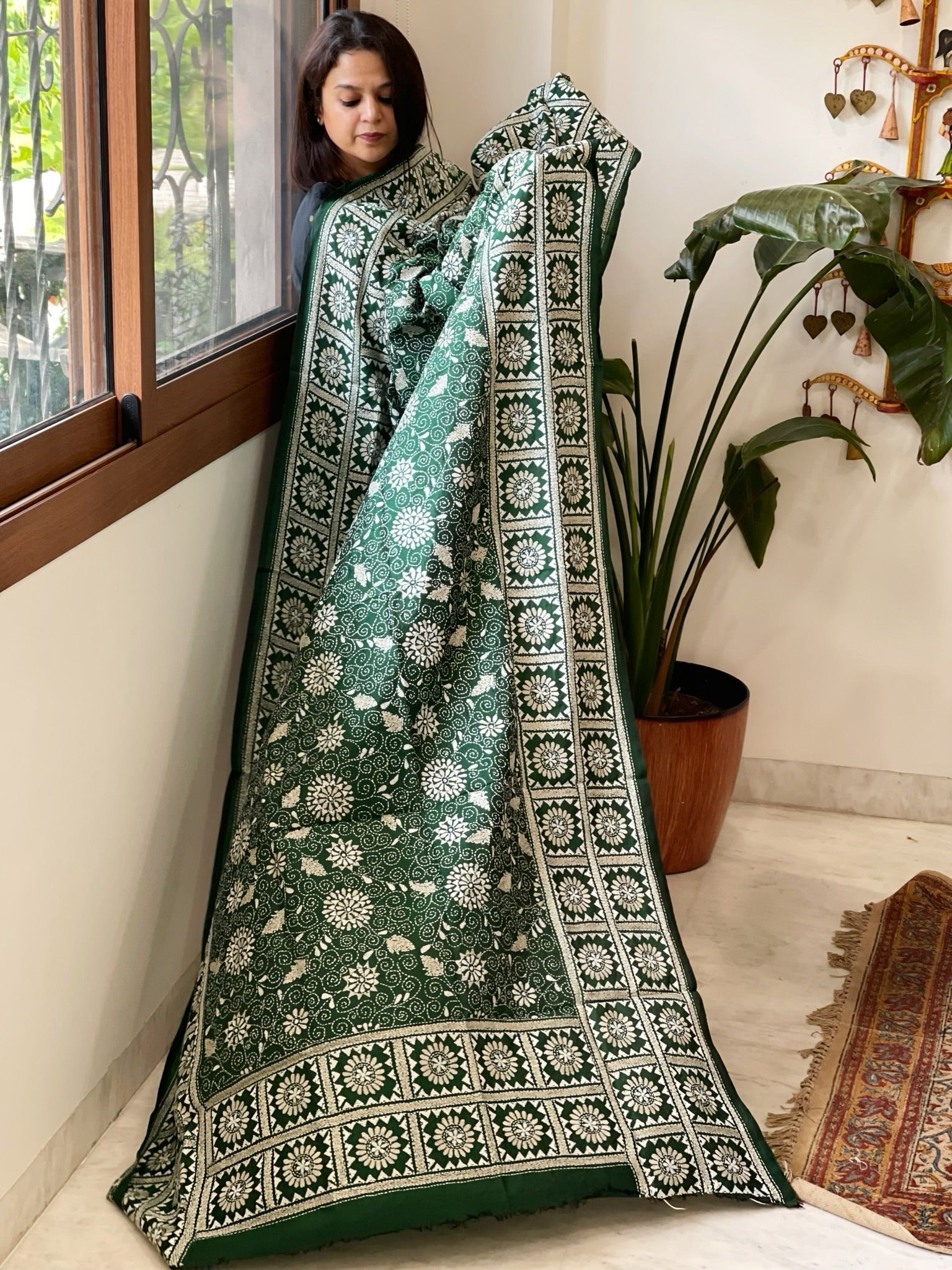 Green Handmade Nakshi Kantha Dupatta in Pure Silk - Masakalee