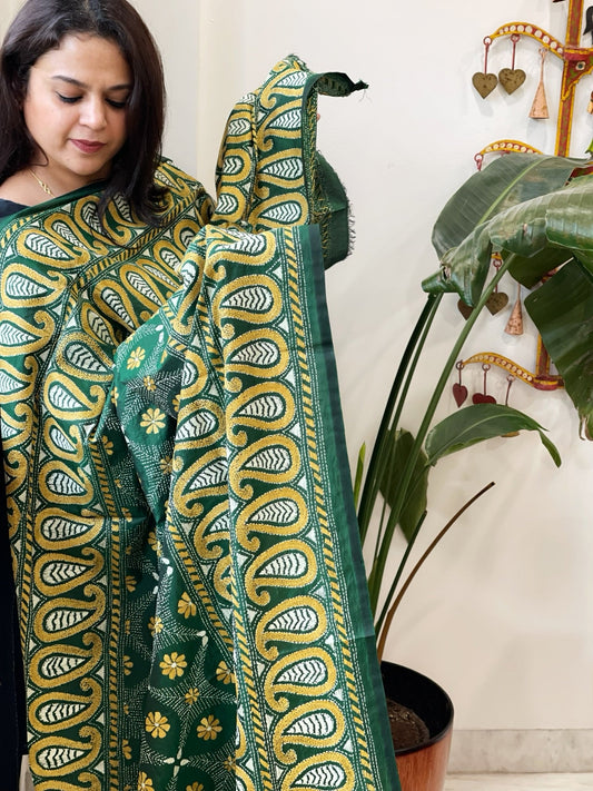 Green Handmade Nakshi Kantha Dupatta in Pure Silk - Masakalee