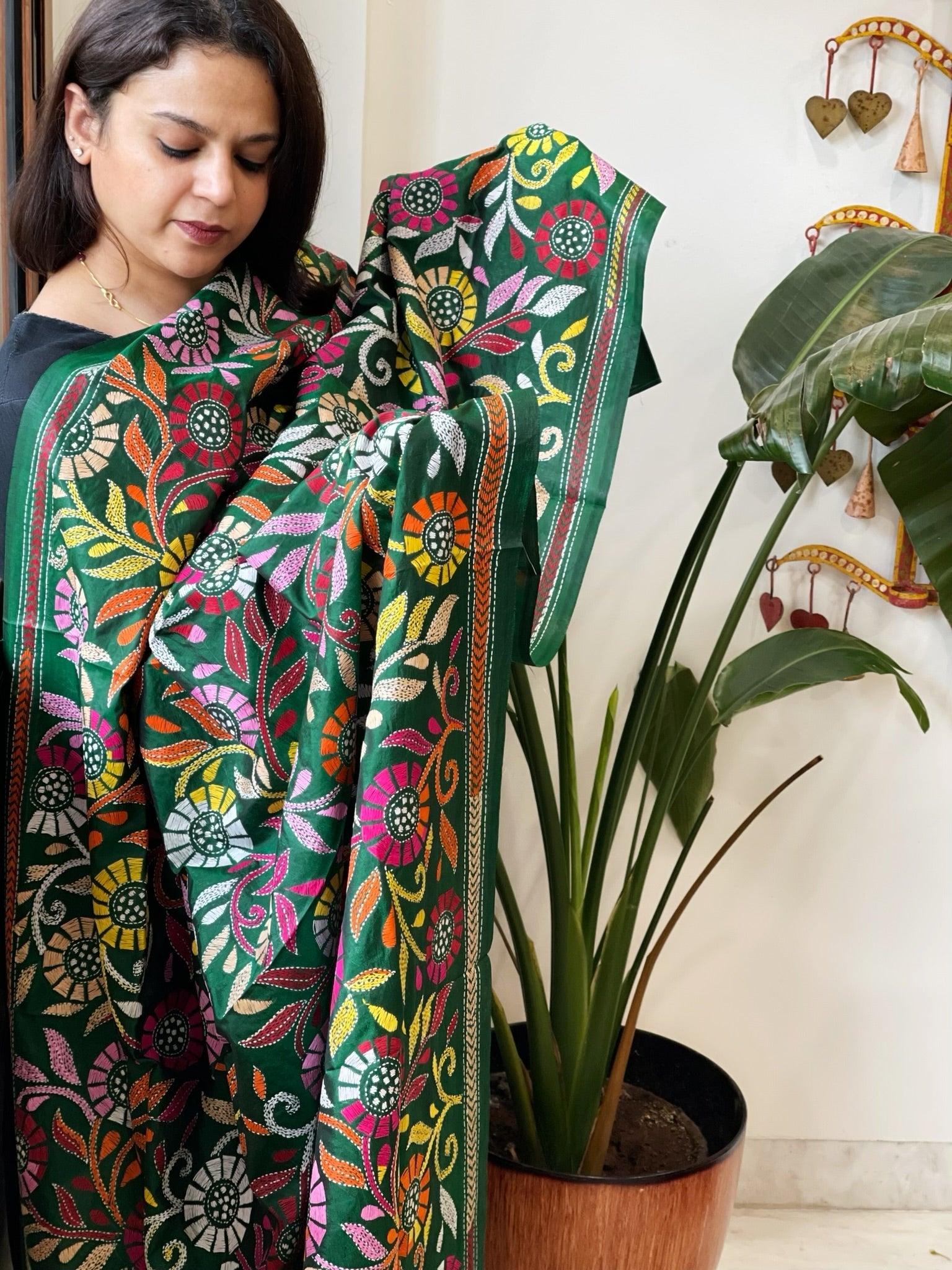 Green Handmade Nakshi Kantha Dupatta in Pure Silk - Masakalee