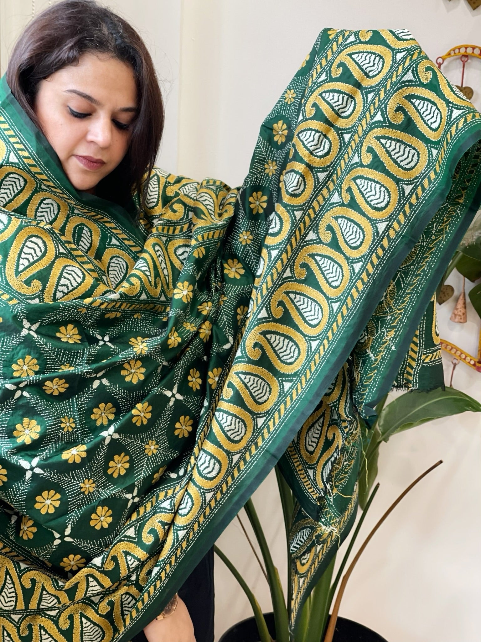 Green Handmade Nakshi Kantha Dupatta in Pure Silk - Masakalee
