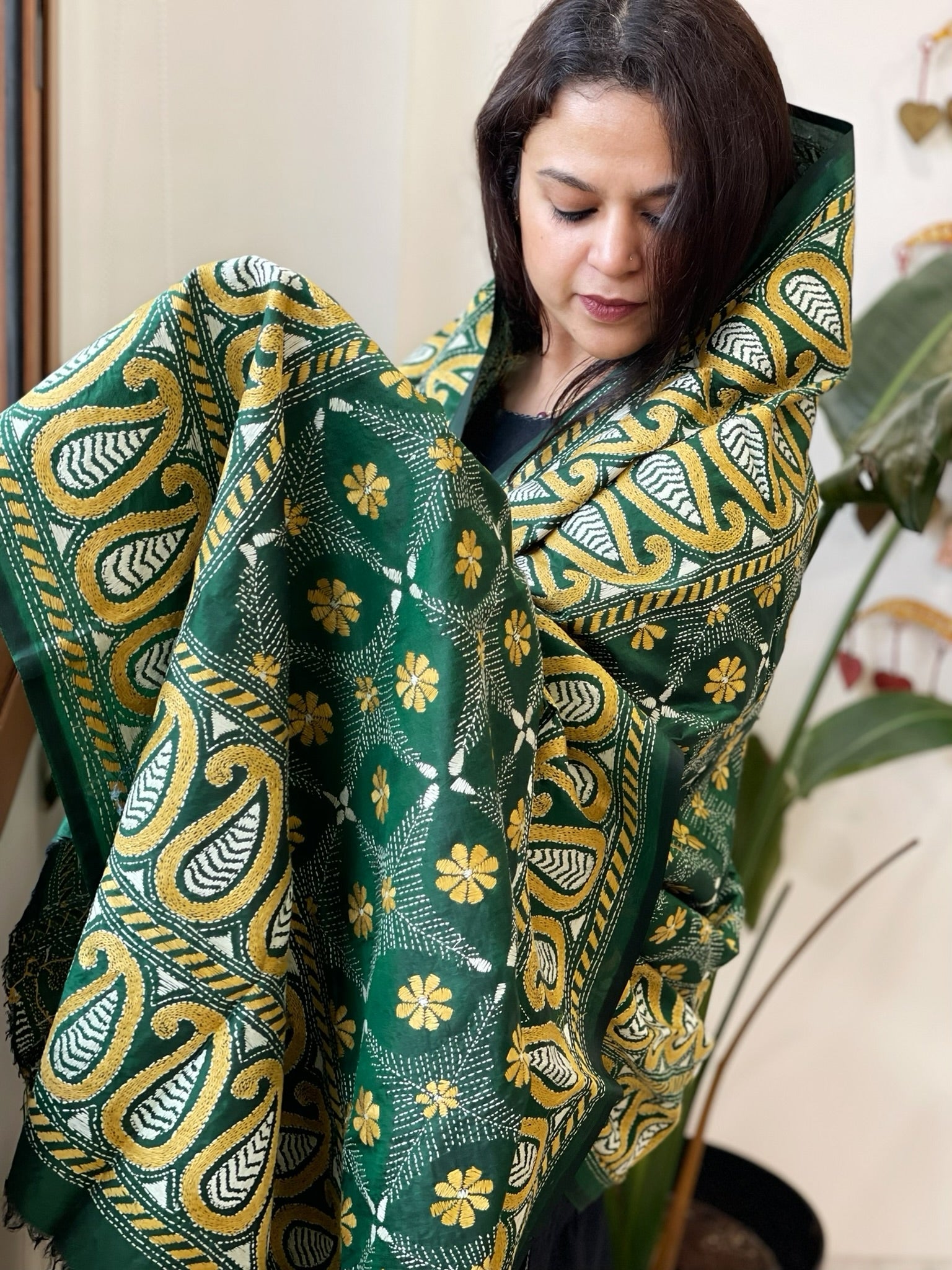 Green Handmade Nakshi Kantha Dupatta in Pure Silk - Masakalee