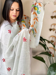 Green Handpainted Dupatta with Kantha Stitch Handwork in Linen - Masakalee