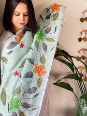 Green Handpainted Dupatta with Kantha Stitch Handwork in Linen - Masakalee