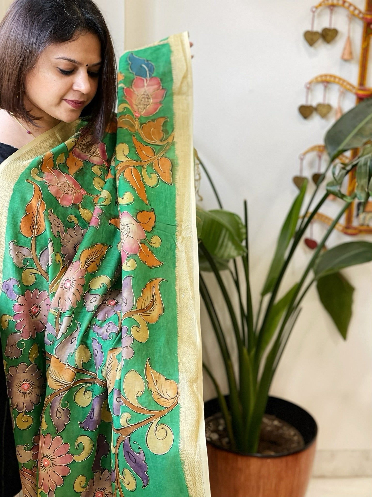 Green Handpainted Kalamkari Dupatta with Thread & Mirror Handwork in Chanderi Silk - Masakalee