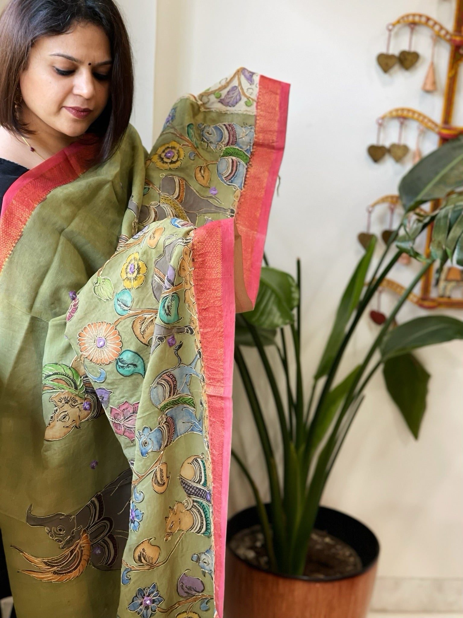 Green Handpainted Kalamkari Dupatta with Thread & Mirror Handwork in Chanderi Silk - Masakalee
