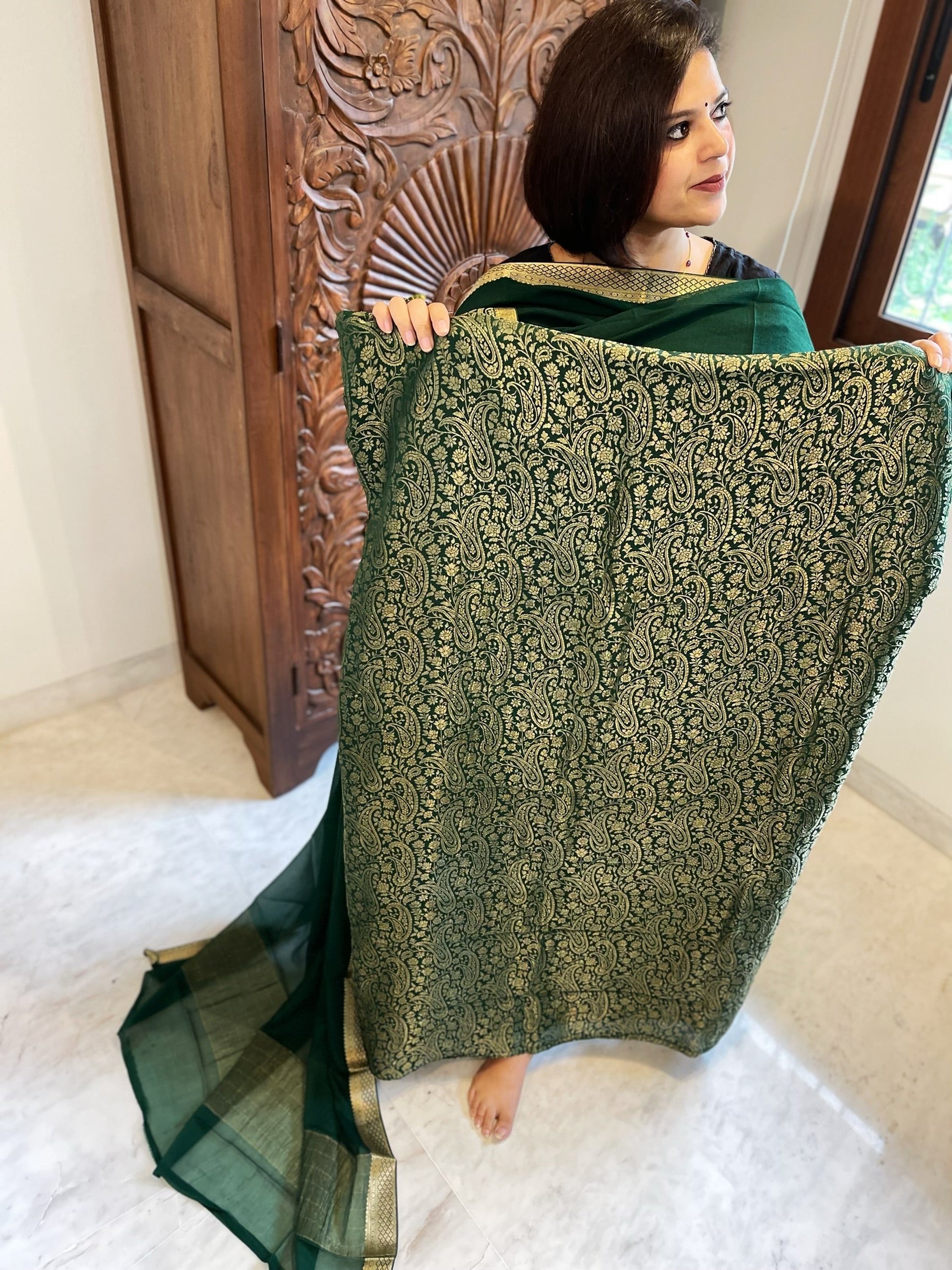 Green Handwoven Brocade Suit Set in Pure Crepe - Masakalee
