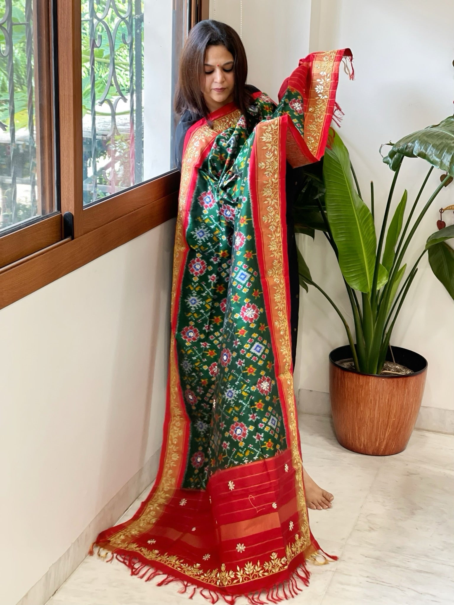 Green Handwoven Ikat Patola with Gotapatti & Pearl Handwork dupatta in Pure Silk - Masakalee